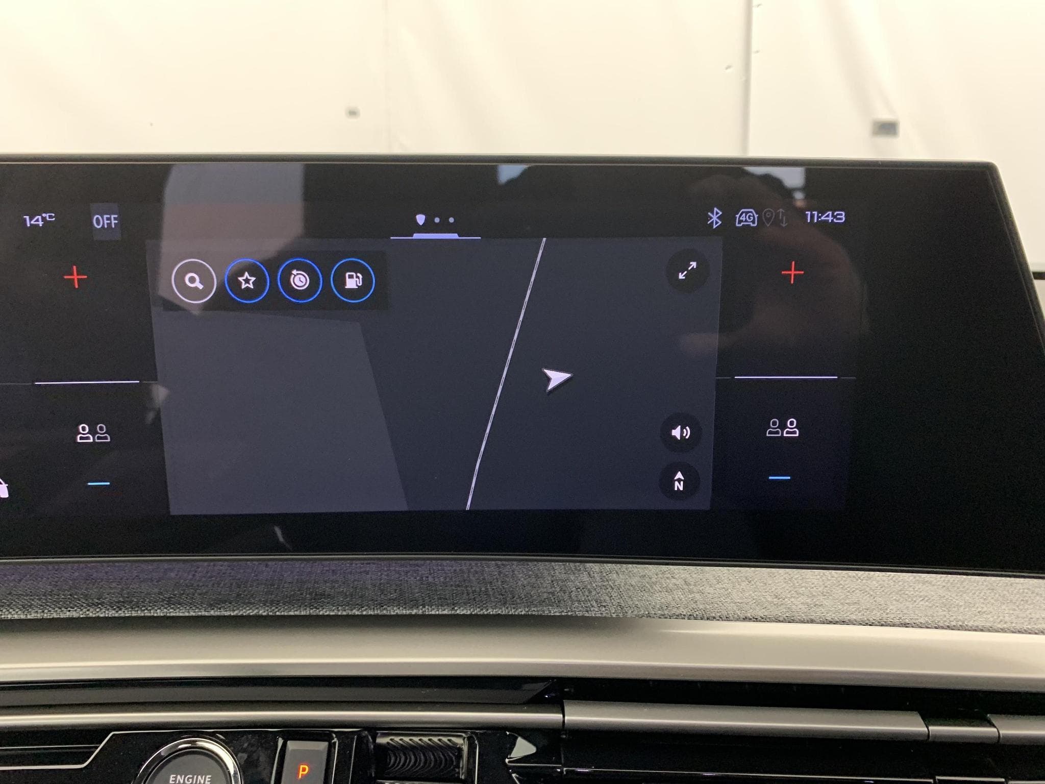 Peugeot 3008 Hybrid 145 e-DCS6 GT (2025) - Foto 16