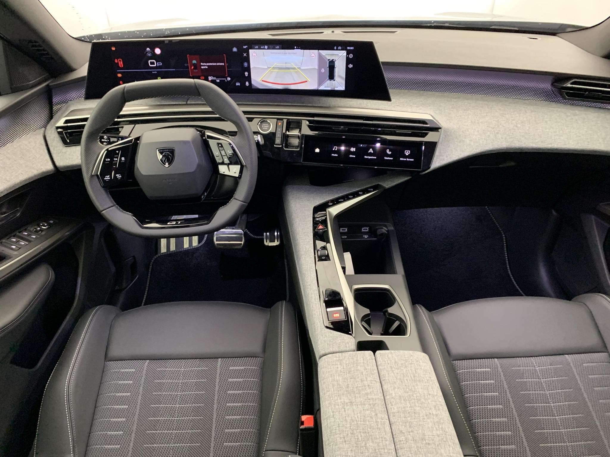 Peugeot 3008 Hybrid 145 e-DCS6 GT (2025) - Foto 14