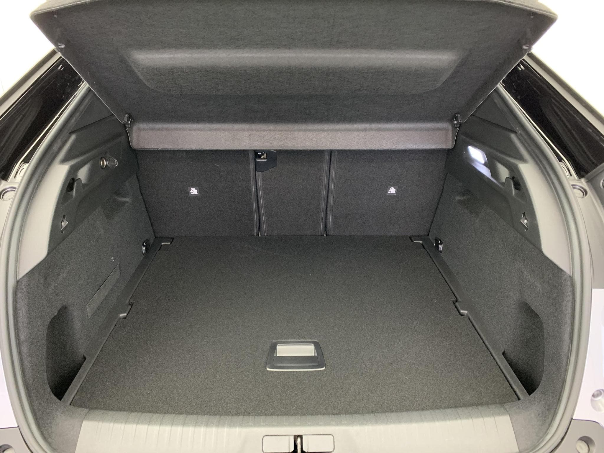 Peugeot 3008 Hybrid 145 e-DCS6 GT (2025) - Foto 11