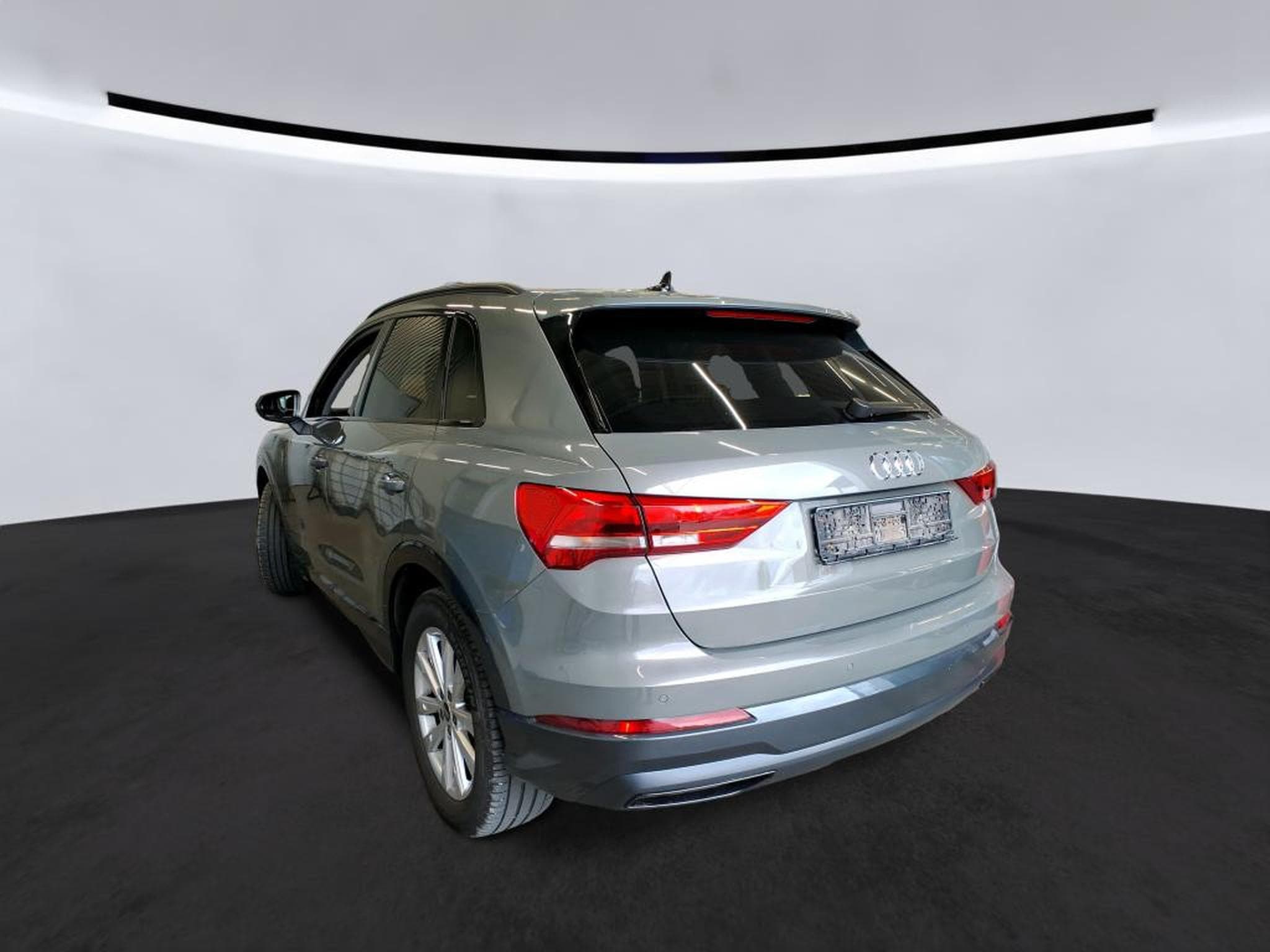 Audi Q3 35 TDI S TRONIC 7 150 CV *ATTELAGE* ACC * HAYON * (2023) - Foto 4