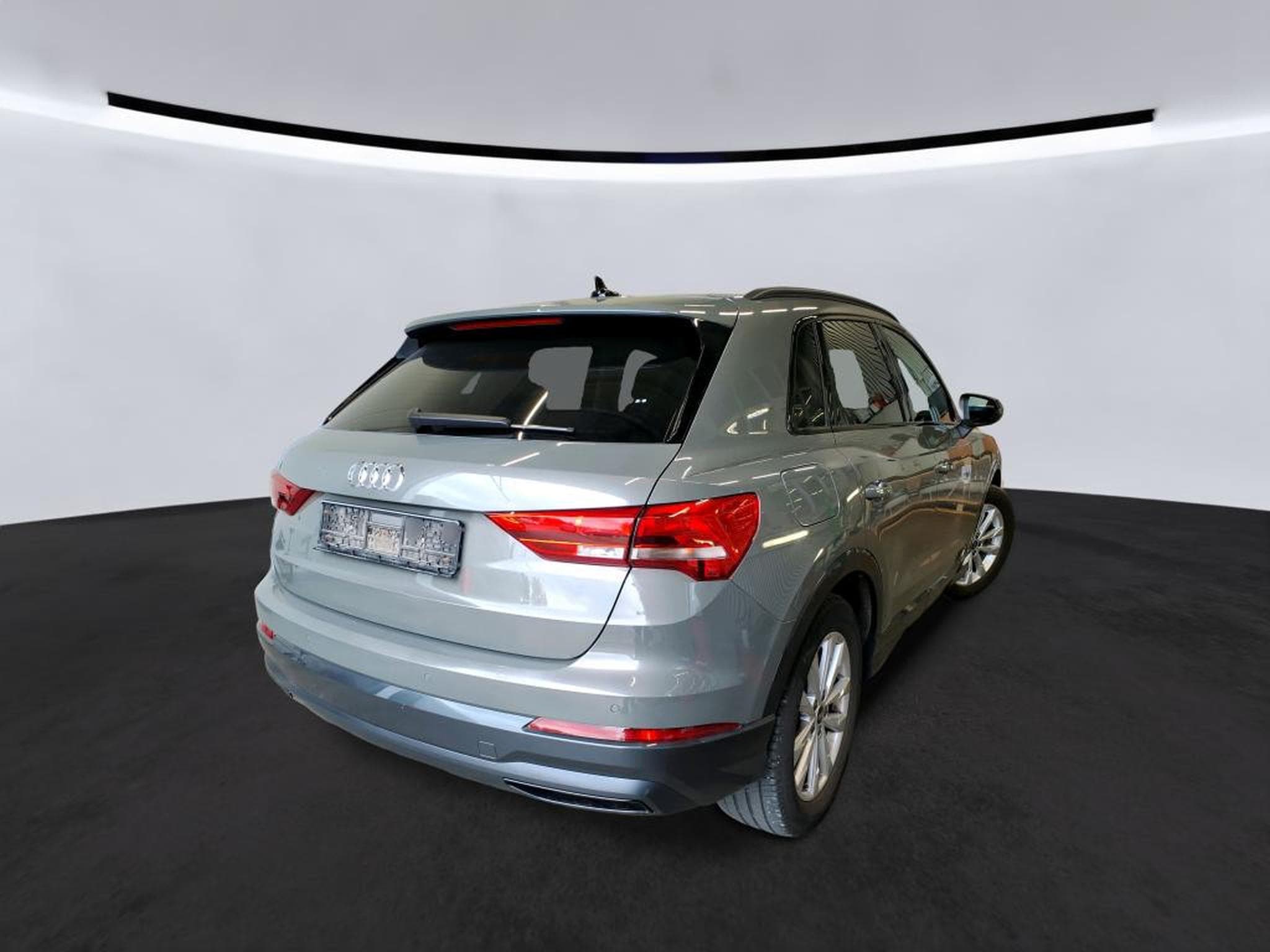 Audi Q3 35 TDI S TRONIC 7 150 CV *ATTELAGE* ACC * HAYON * (2023) - Foto 5
