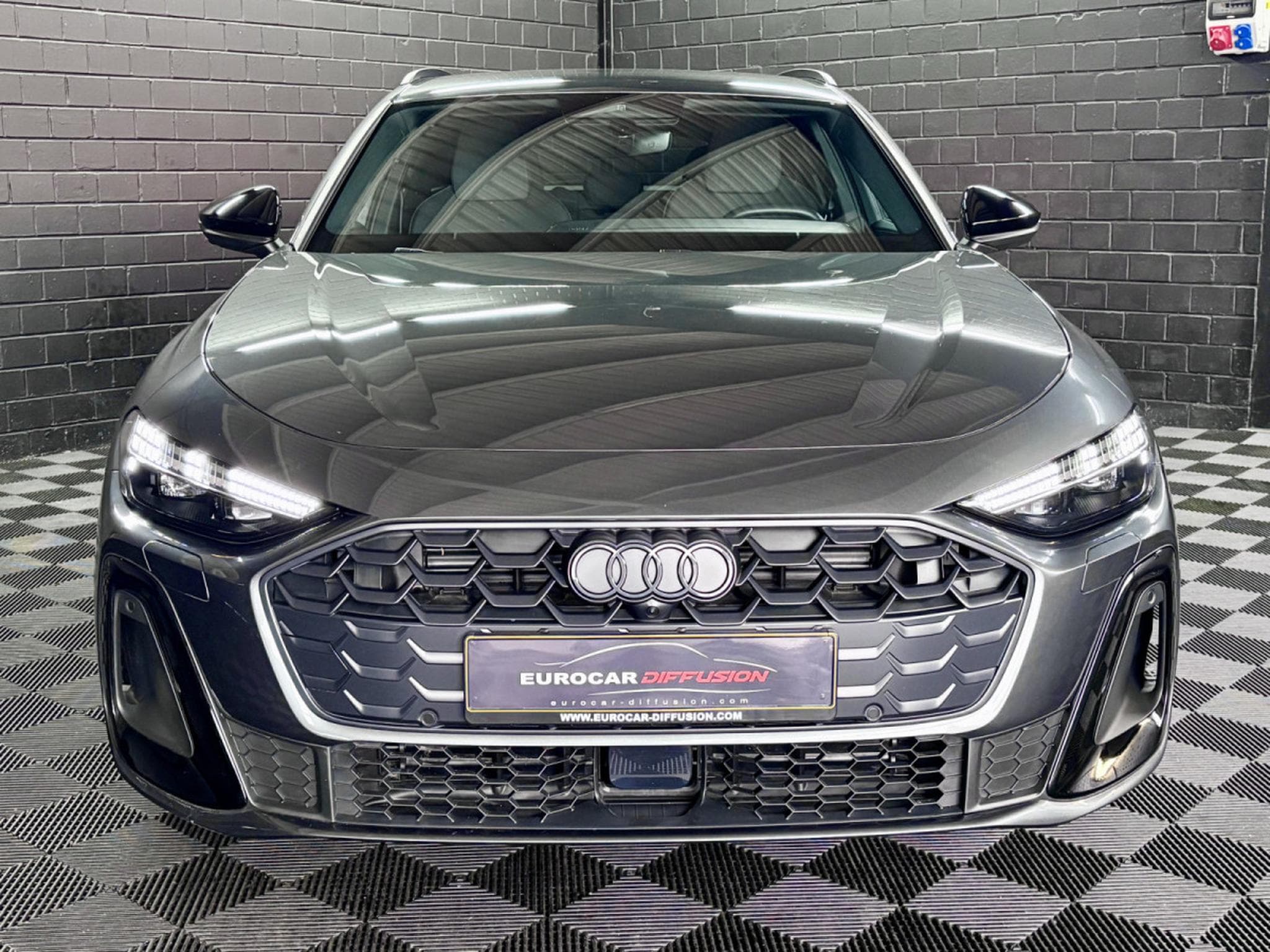 Audi A5 2.0 40 TDI 204 CV AVANT S TRONIC S LINE PLUS *360°* (2025) - Foto 3