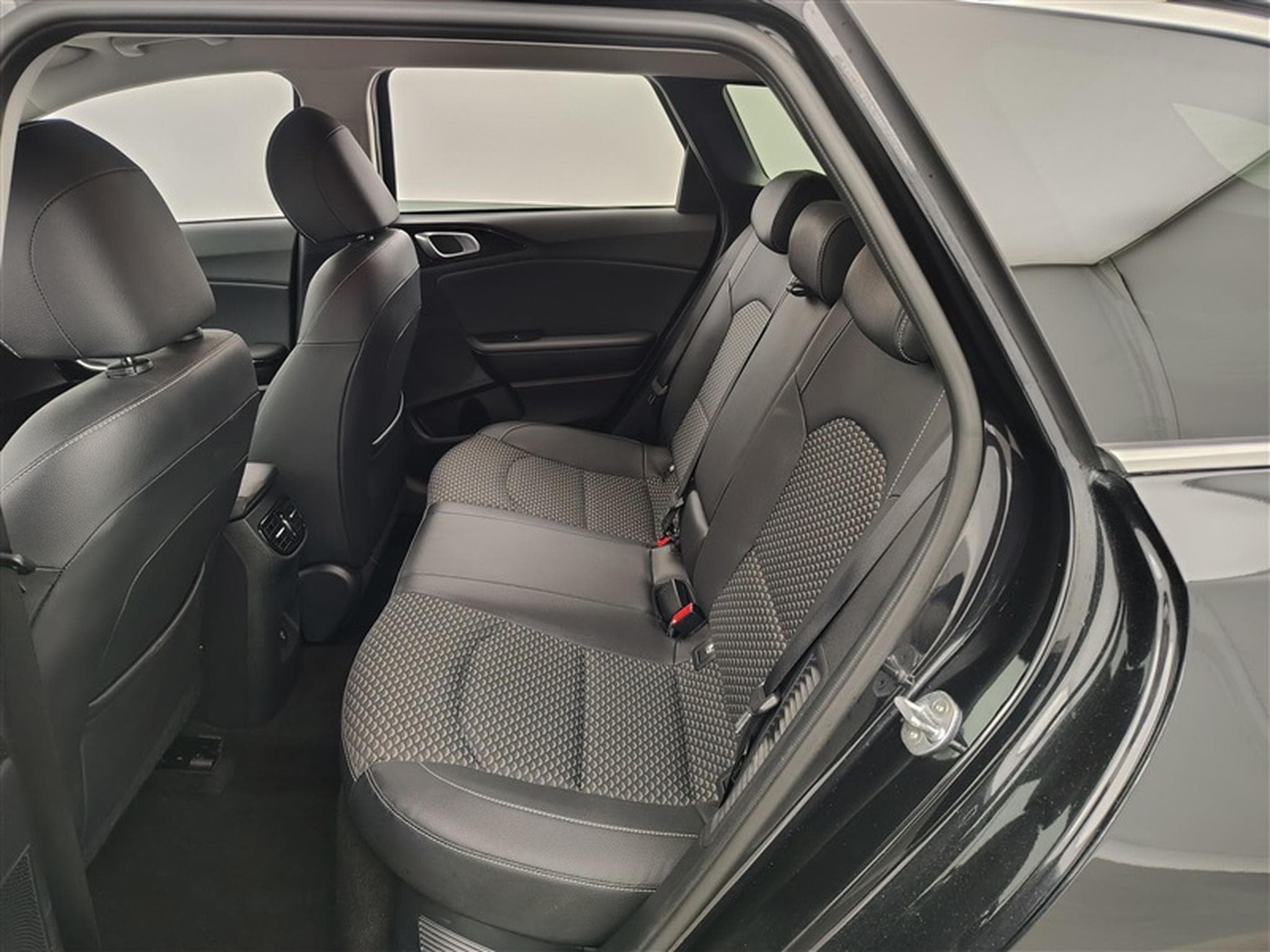 Kia Ceed Sw Ceed SW 1.6 GDi PHEV DCT Navi / Led (2022) - Photo 13