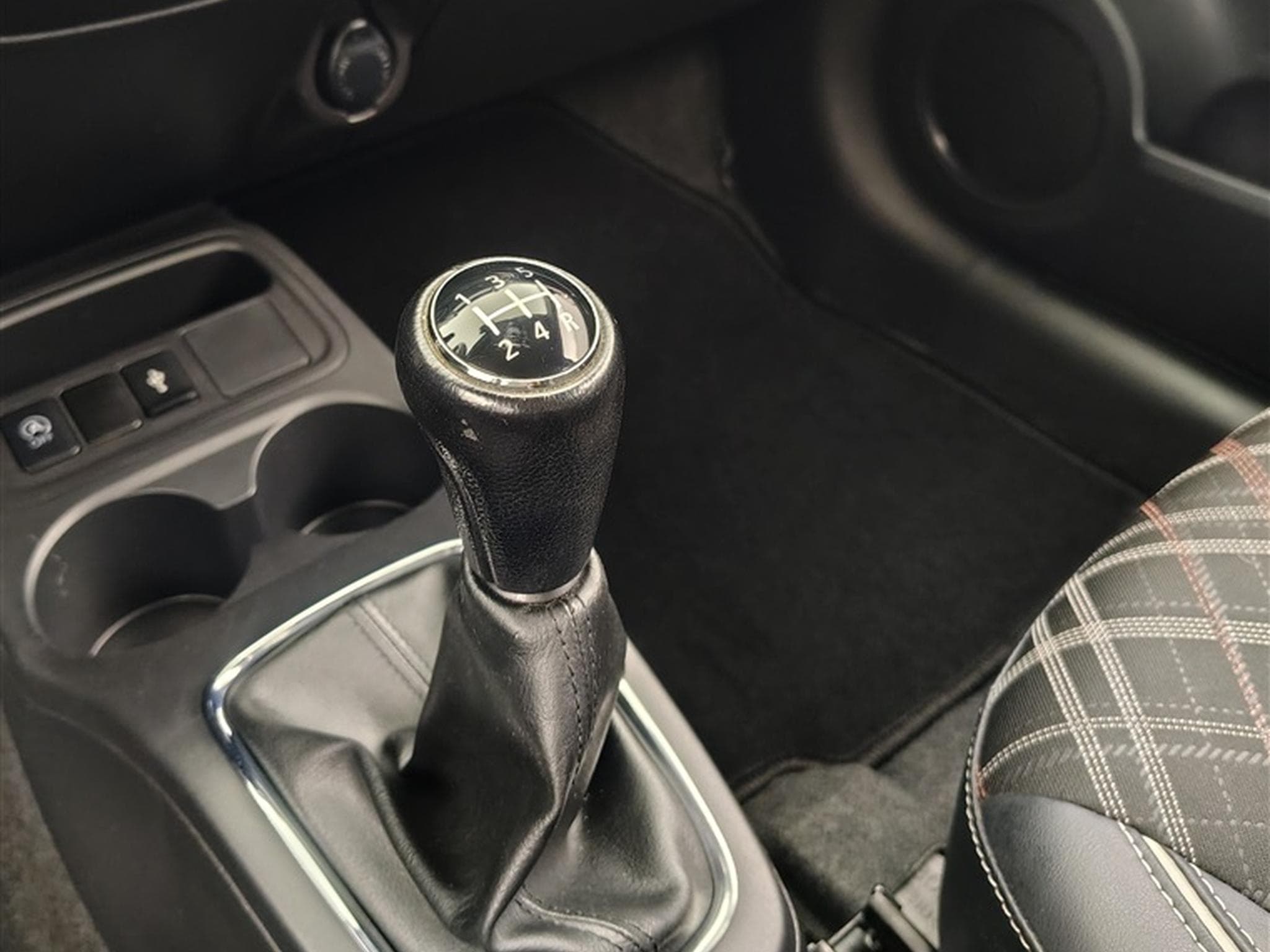 Mitsubishi Space Star 1.2i Diamond Edition (2020) - Photo 12