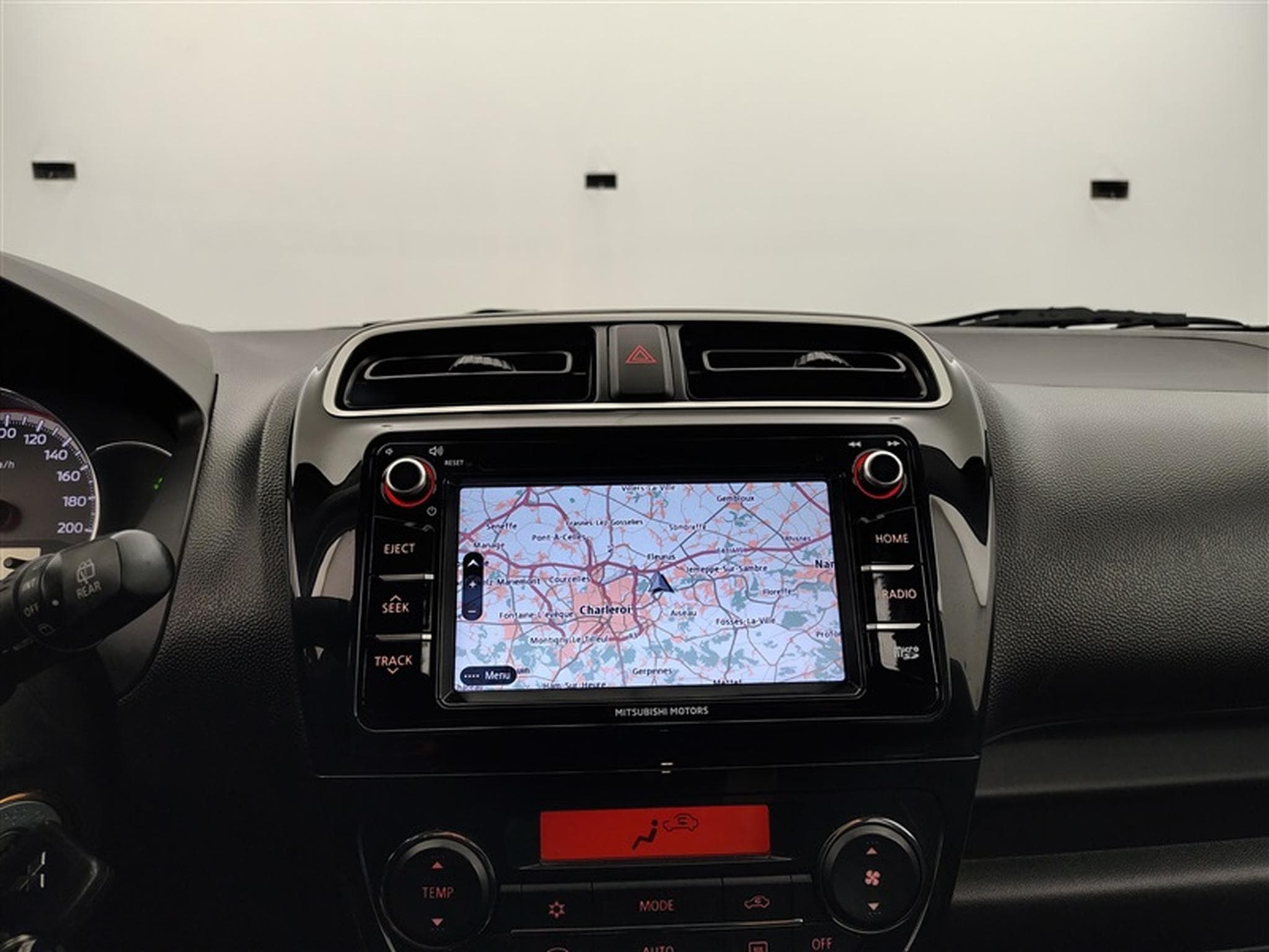 Mitsubishi Space Star 1.2i Diamond Edition (2020) - Photo 19