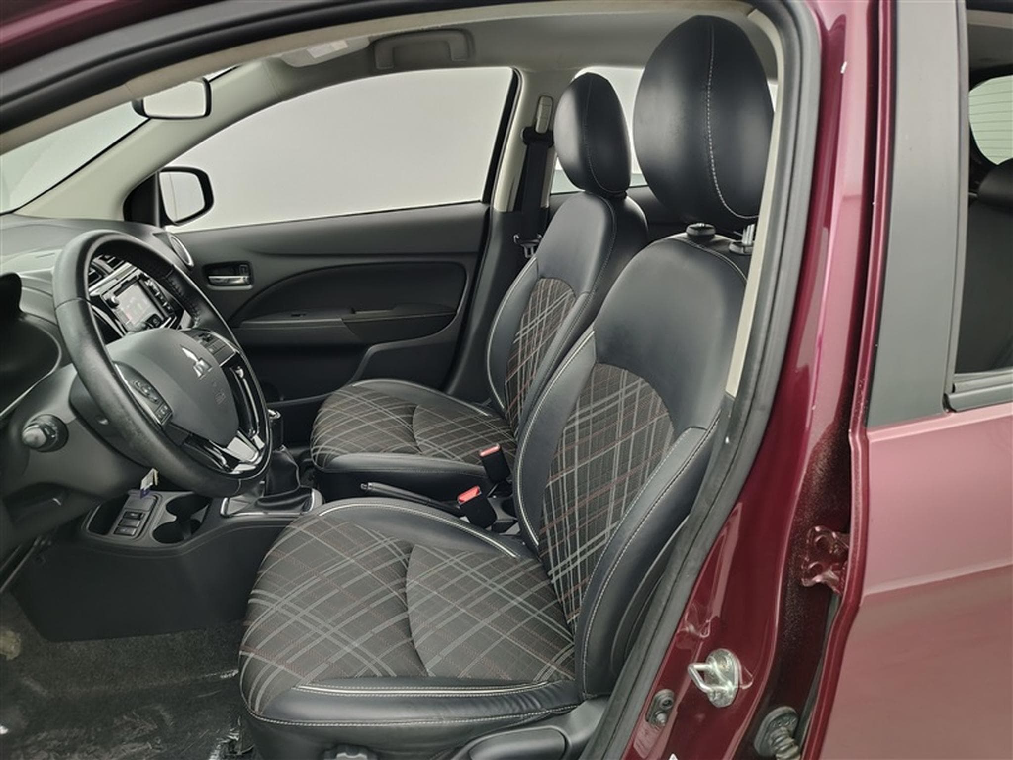 Mitsubishi Space Star 1.2i Diamond Edition (2020) - Photo 7