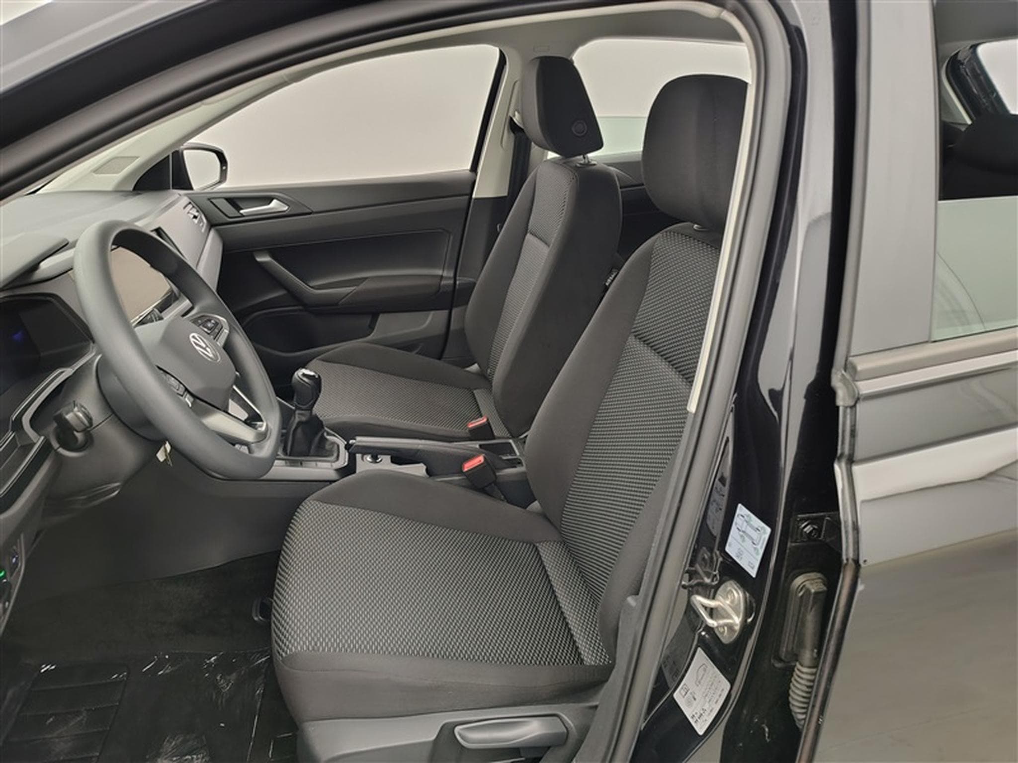 VW Polo 1.0 MPI Carplay / Led / PDC (2024) - Photo 7