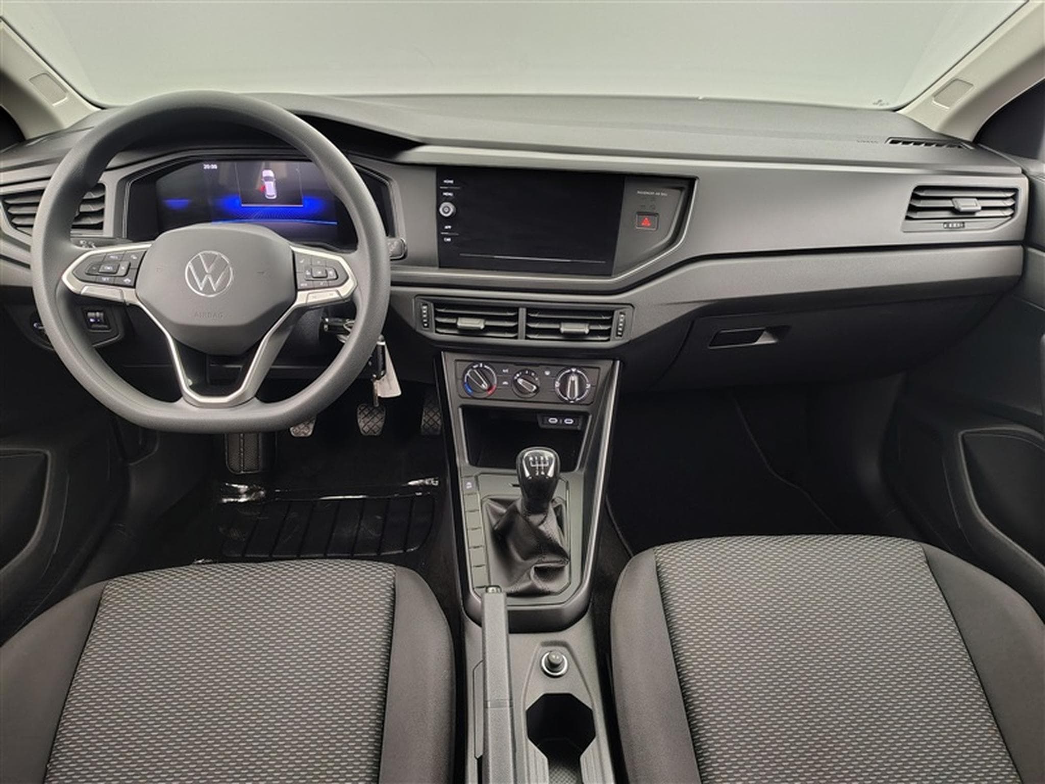 VW Polo 1.0 MPI Carplay / Led / PDC (2024) - Photo 8