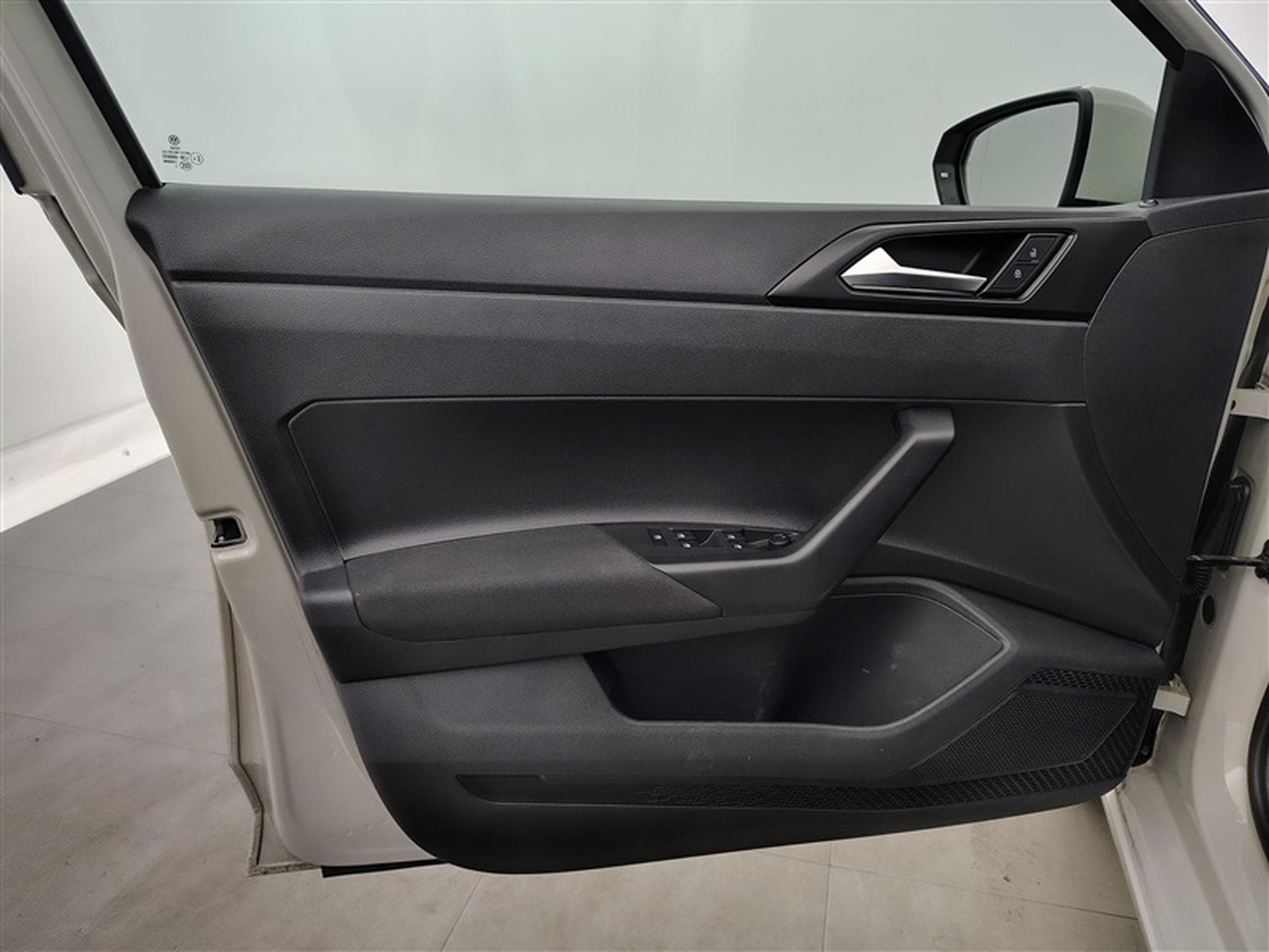 VW Polo 1.0 MPI Carplay / Led / PDC av+ar (2024) - Photo 17