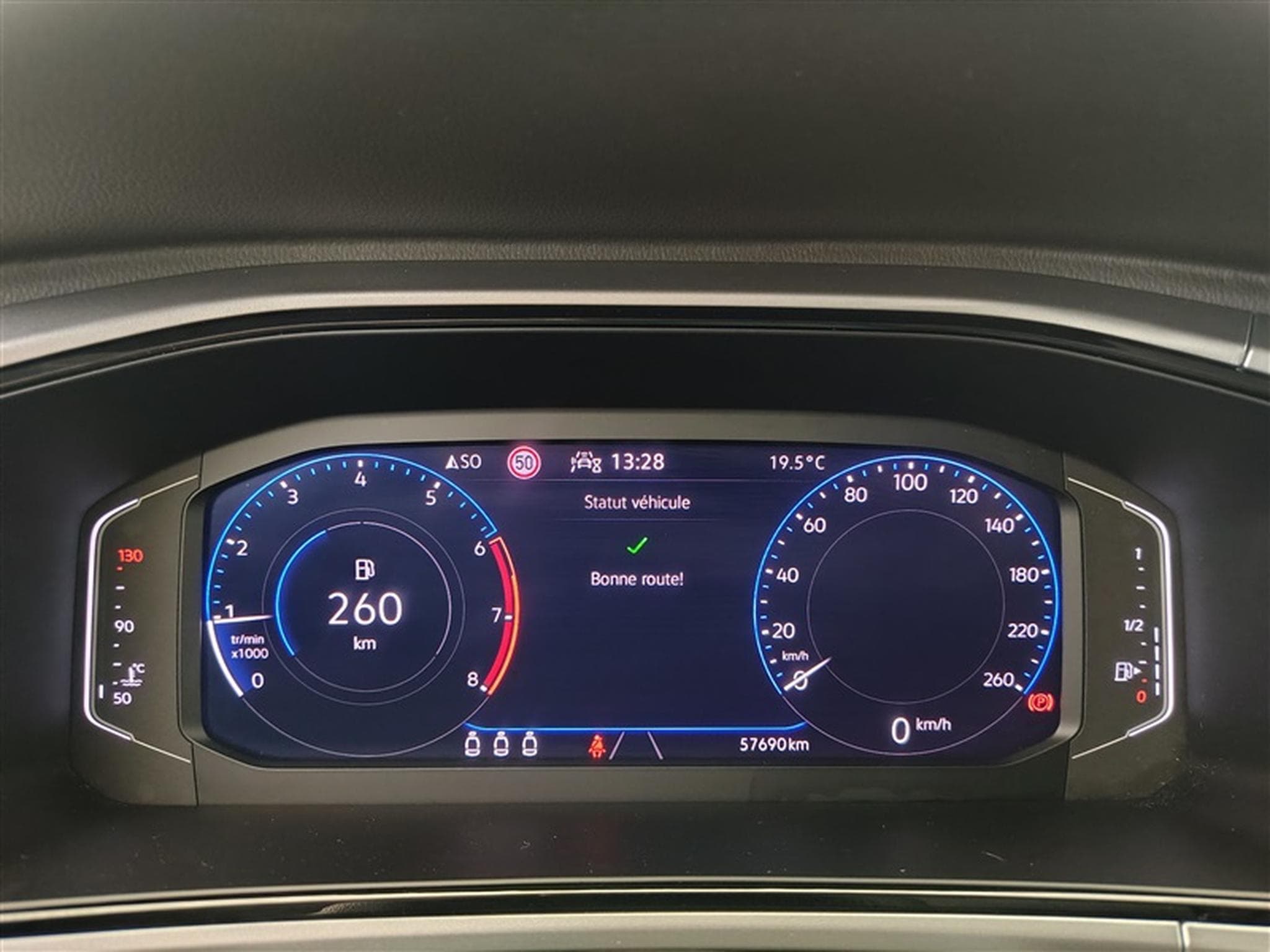 VW T-Roc 1.0 TSI Life Navi Cockpit / Led / PDC av+ar (2023) - Photo 10