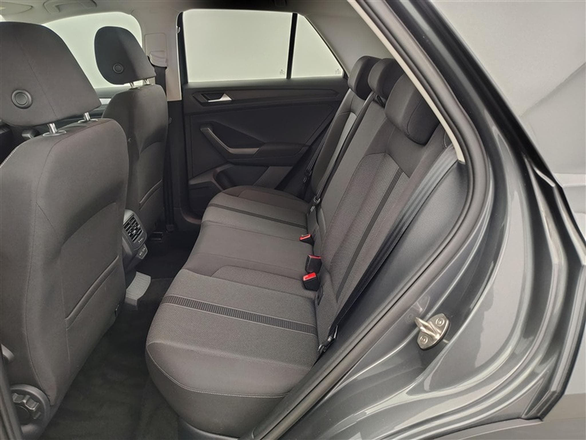 VW T-Roc 1.0 TSI Life Navi Cockpit / Led / PDC av+ar (2023) - Photo 13