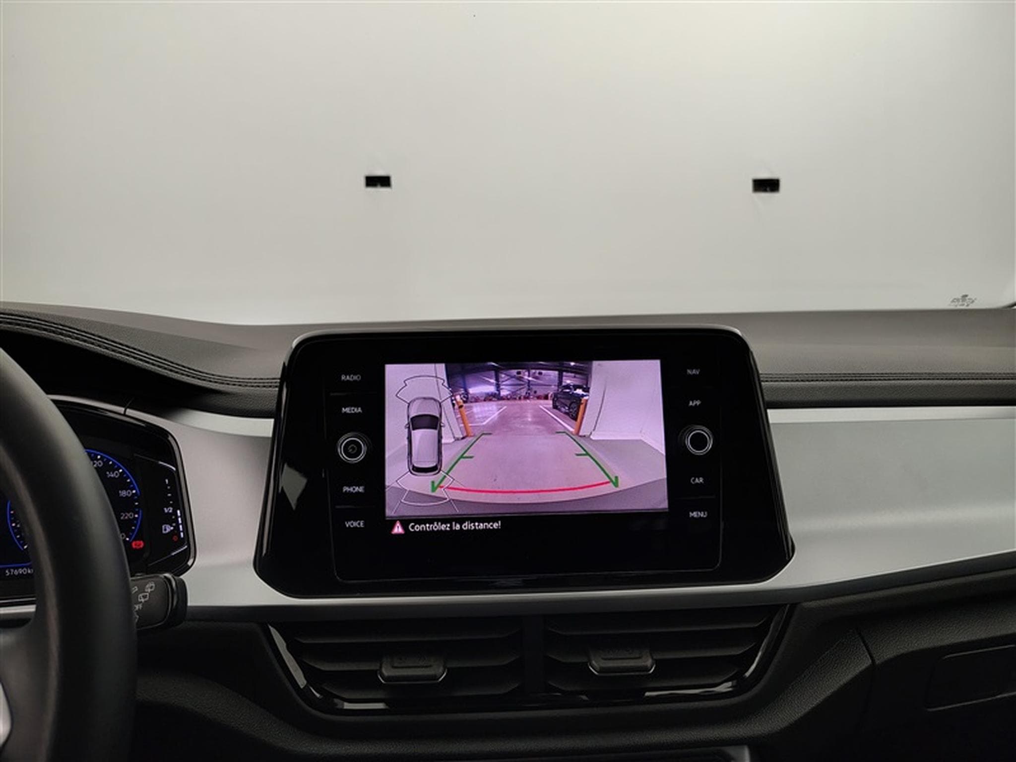 VW T-Roc 1.0 TSI Life Navi Cockpit / Led / PDC av+ar (2023) - Photo 17