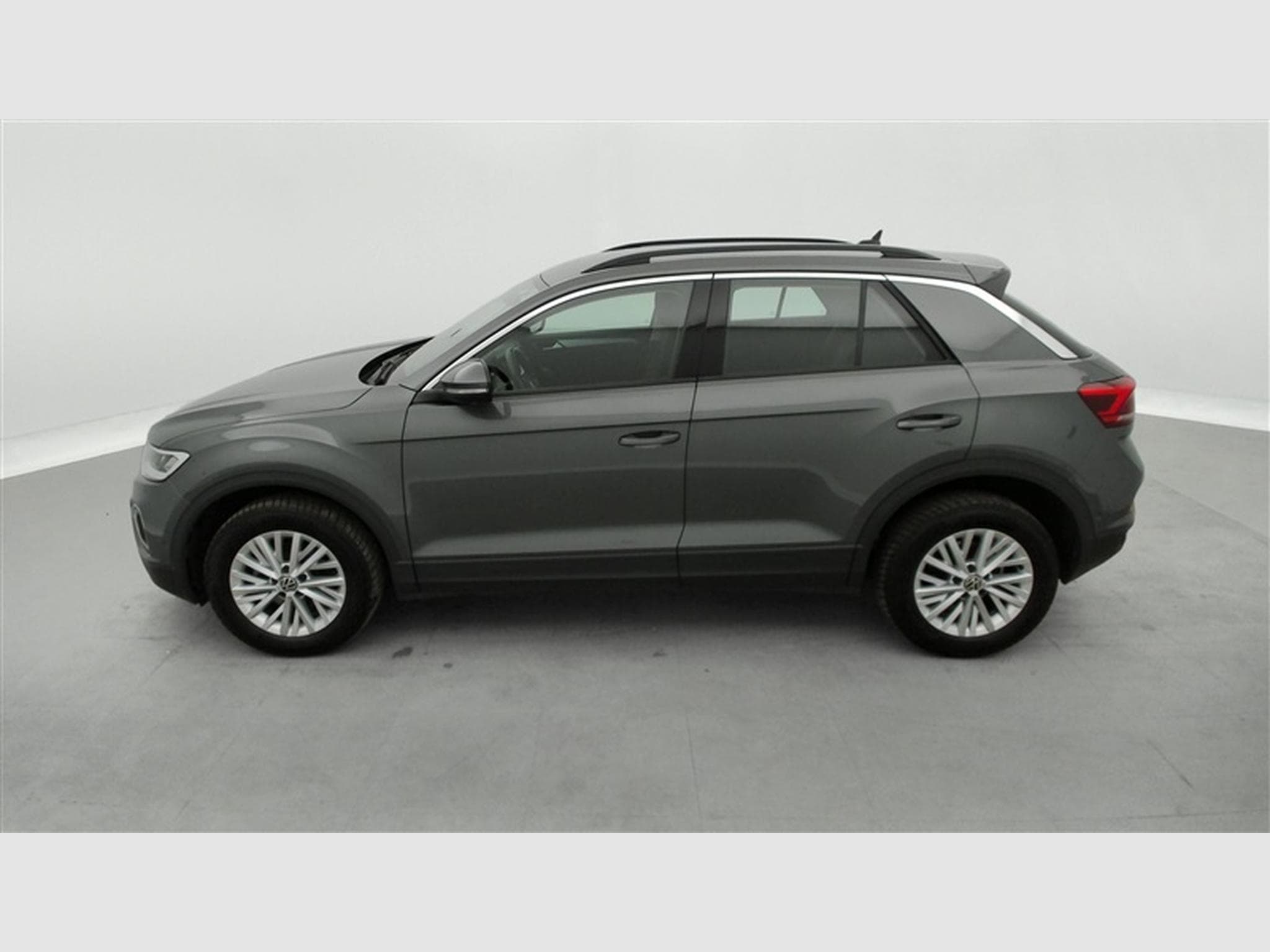 VW T-Roc 1.0 TSI Life Navi Cockpit / Led / PDC av+ar (2023) - Photo 3