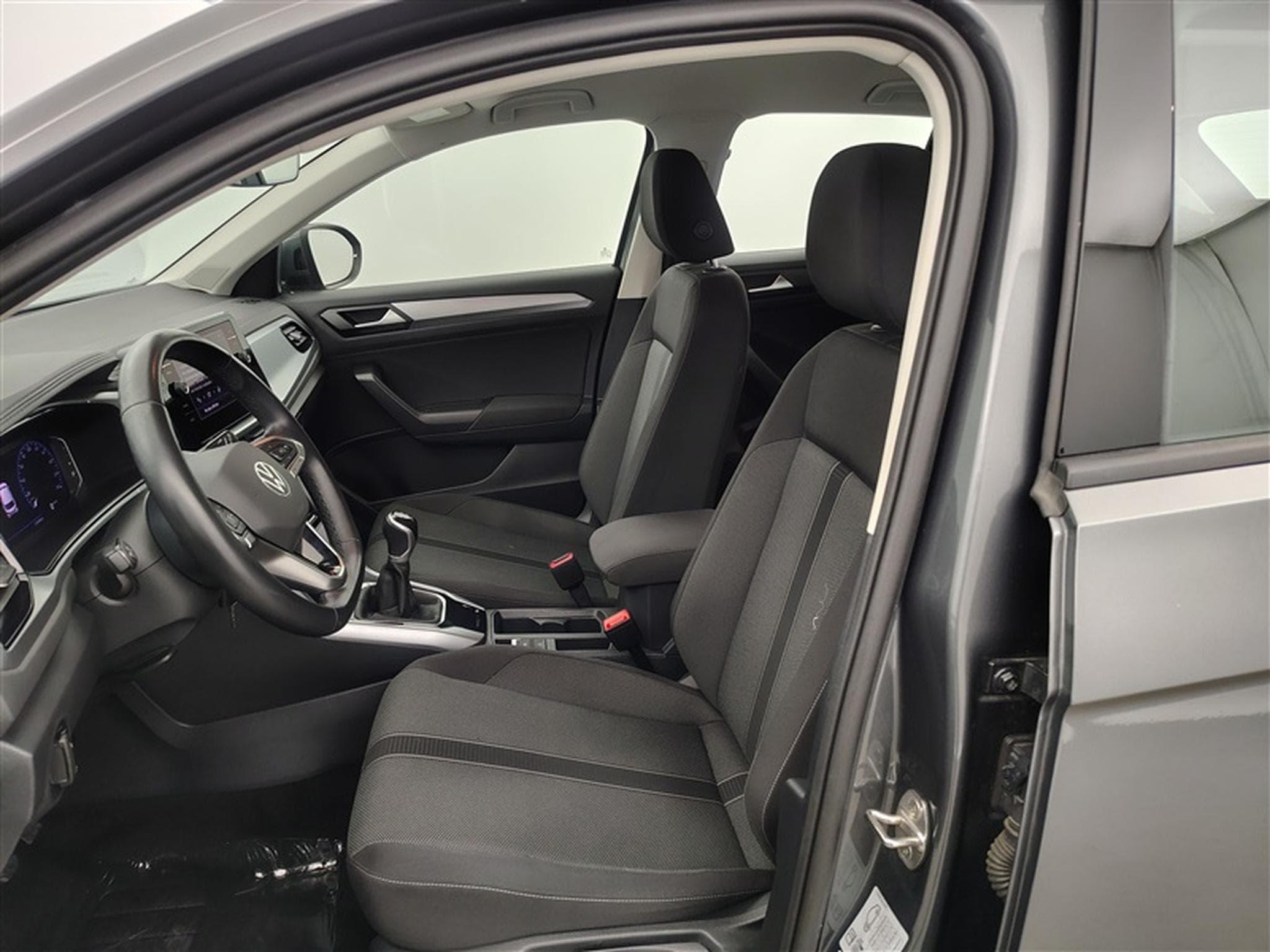 VW T-Roc 1.0 TSI Life Navi Cockpit / Led / PDC av+ar (2023) - Photo 7