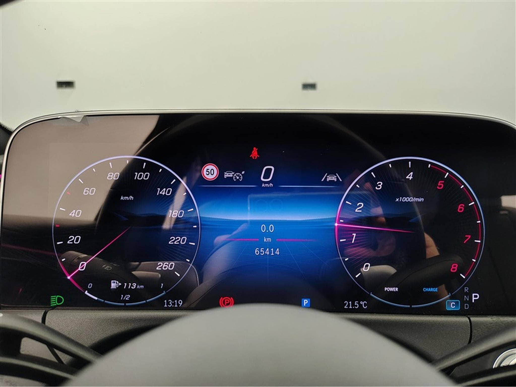 Mercedes E 200 E 200 Business AUTO NAVI 10" / FULL LED / PDC AV+AR / JA17" (2024) - Photo 10