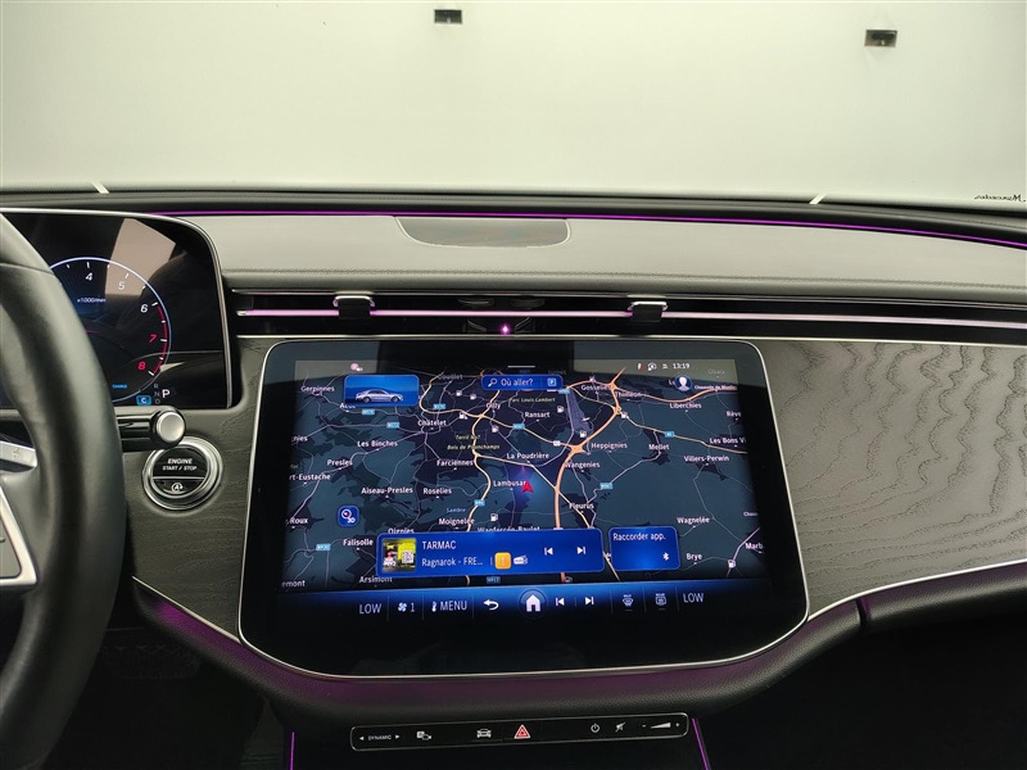 Mercedes E 200 E 200 Business AUTO NAVI 10" / FULL LED / PDC AV+AR / JA17" (2024) - Photo 11