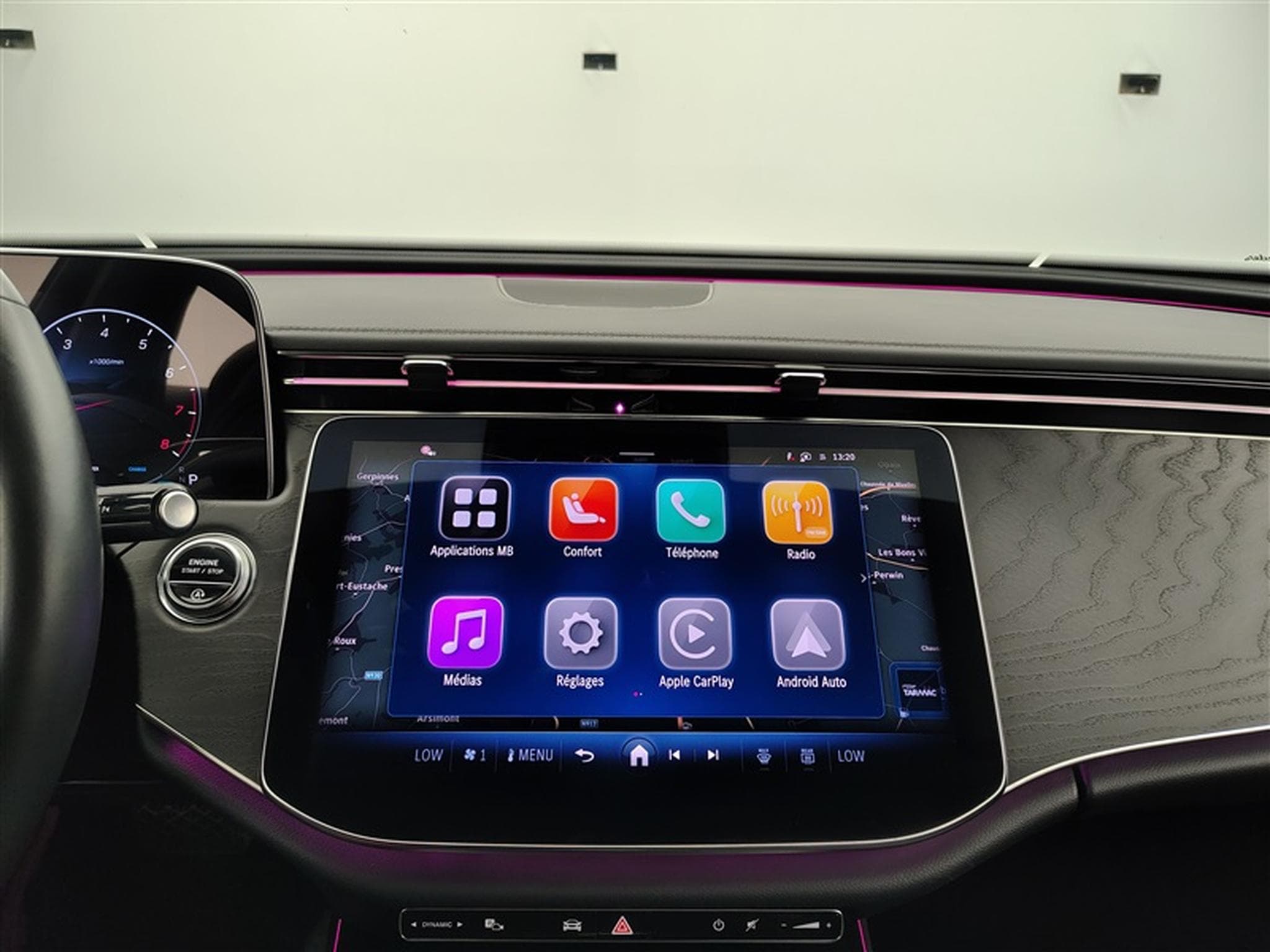 Mercedes E 200 E 200 Business AUTO NAVI 10" / FULL LED / PDC AV+AR / JA17" (2024) - Photo 20