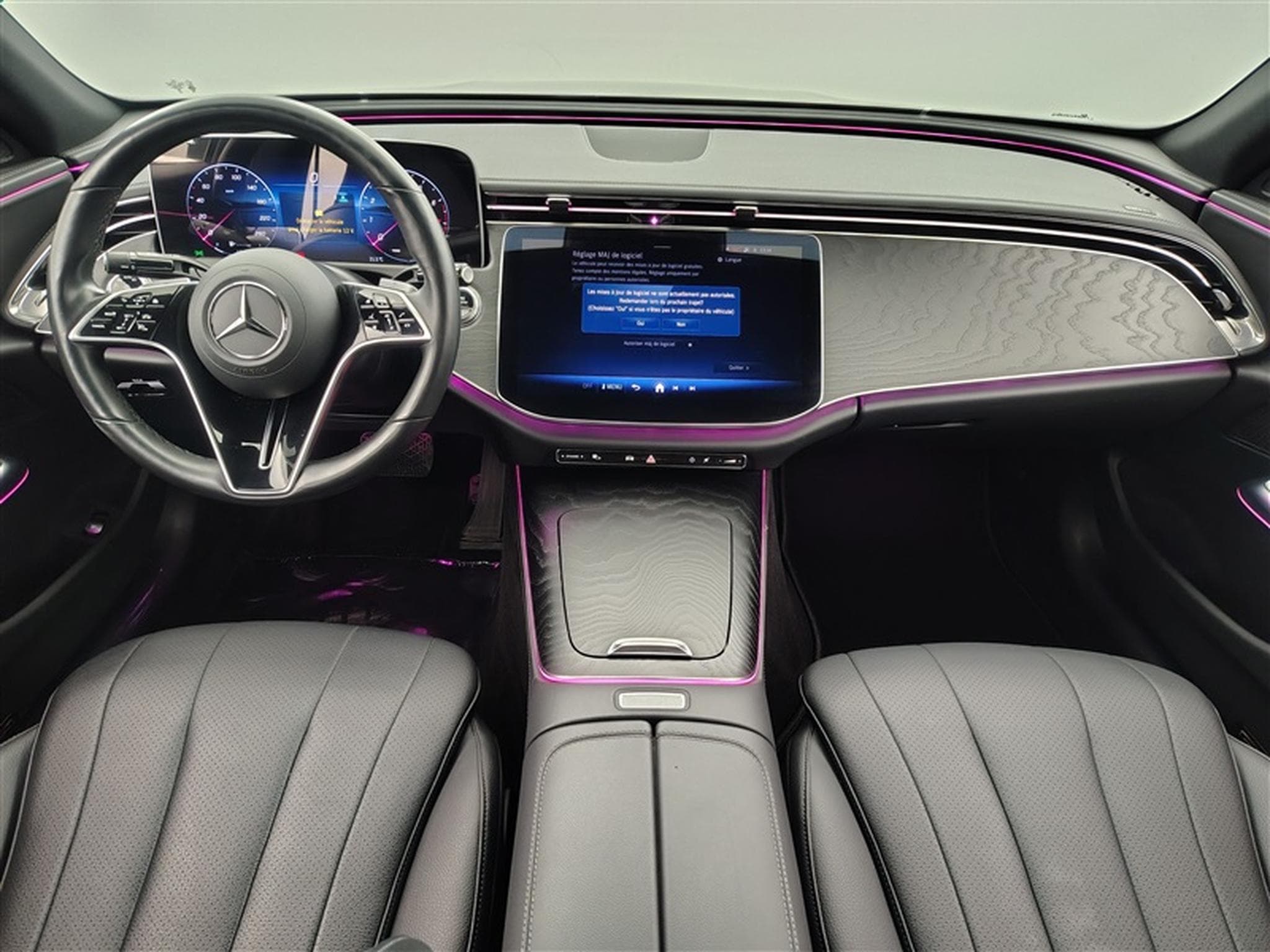 Mercedes E 200 E 200 Business AUTO NAVI 10" / FULL LED / PDC AV+AR / JA17" (2024) - Photo 8
