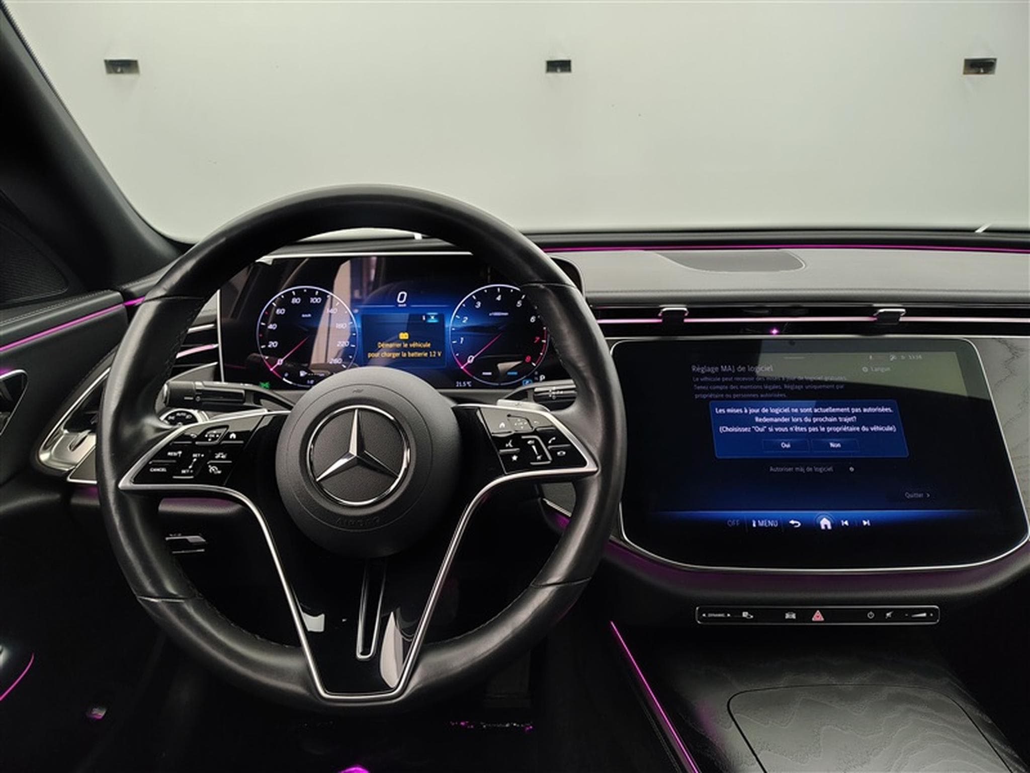 Mercedes E 200 E 200 Business AUTO NAVI 10" / FULL LED / PDC AV+AR / JA17" (2024) - Photo 9