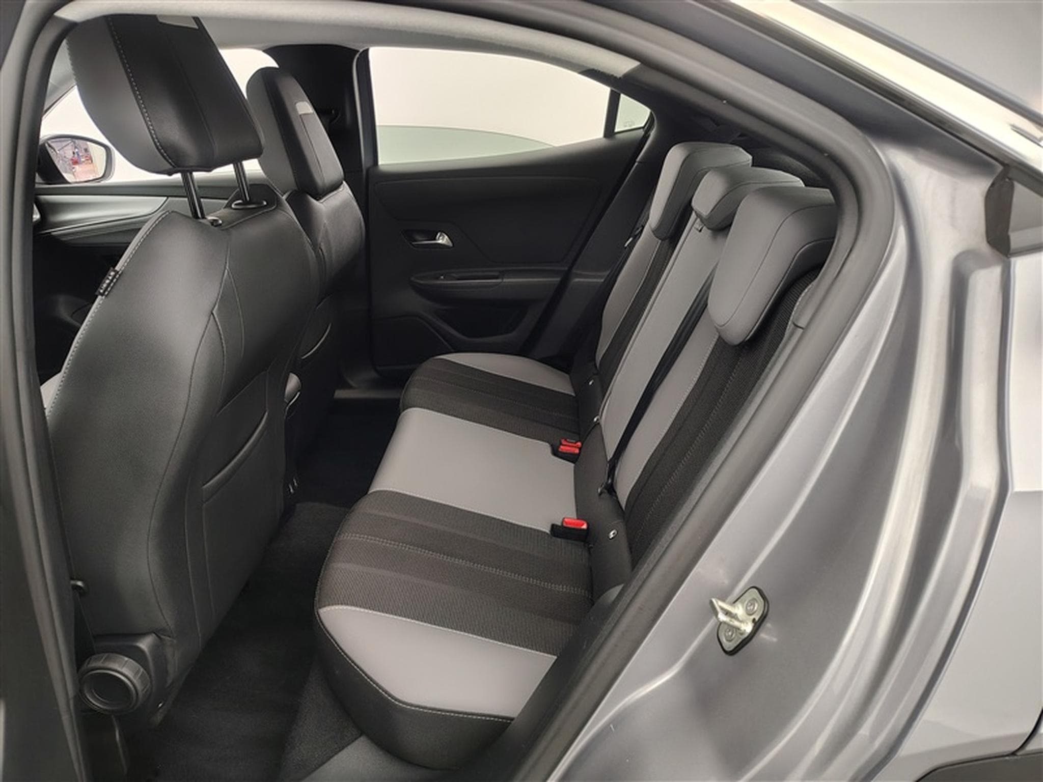 Opel Mokka 1.2 Turbo Elegance S/S (EU6.4) (2023) - Photo 13