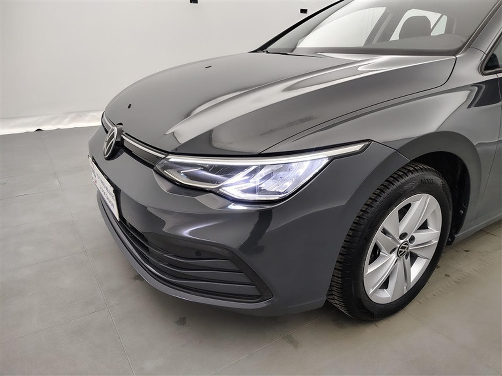 VW Golf 1.0 eTSI Life DSG NAVI / FULL LED / CARPLAY (2023) - Photo 15