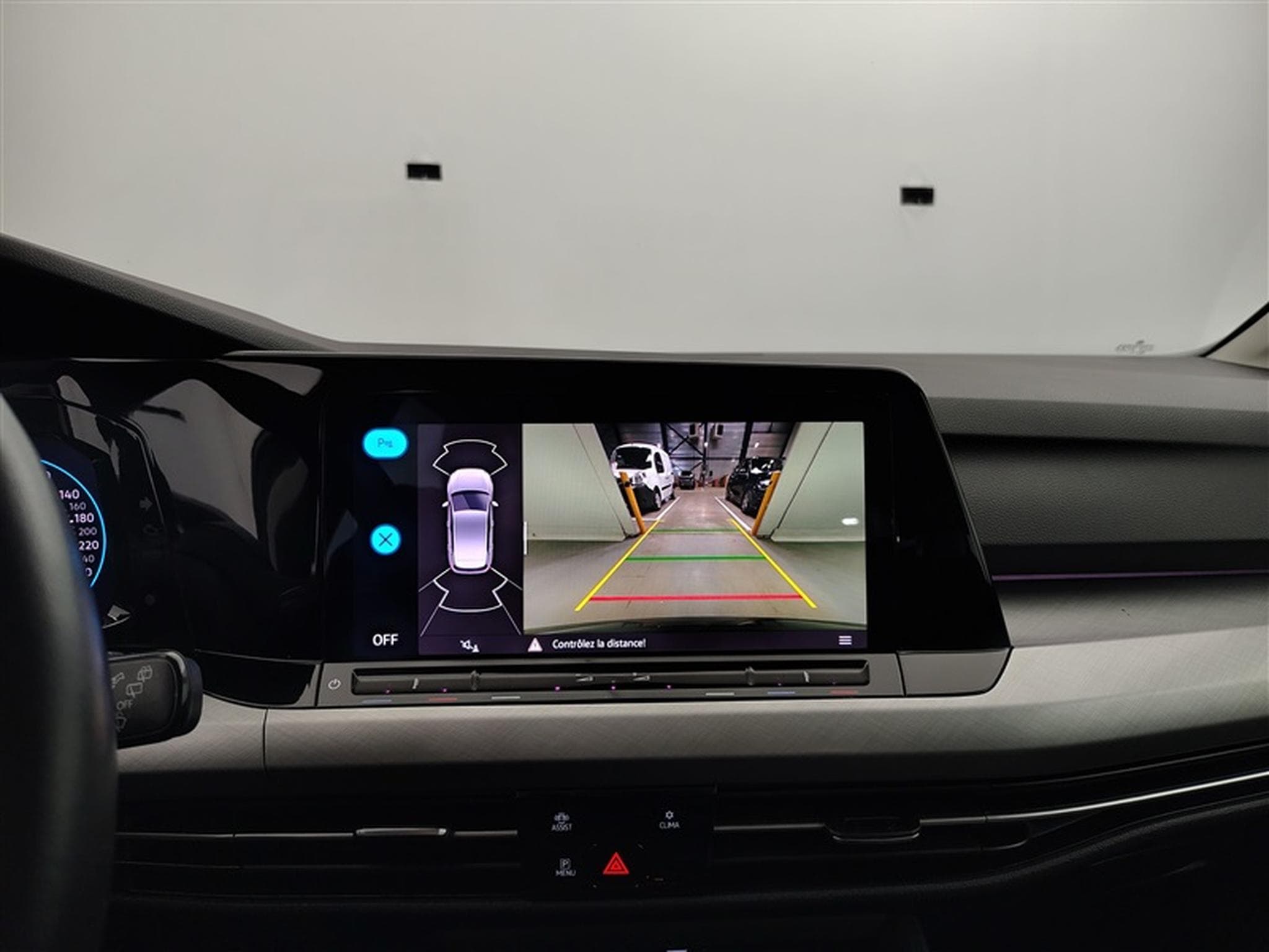 VW Golf 1.0 eTSI Life DSG NAVI / FULL LED / CARPLAY (2023) - Photo 17