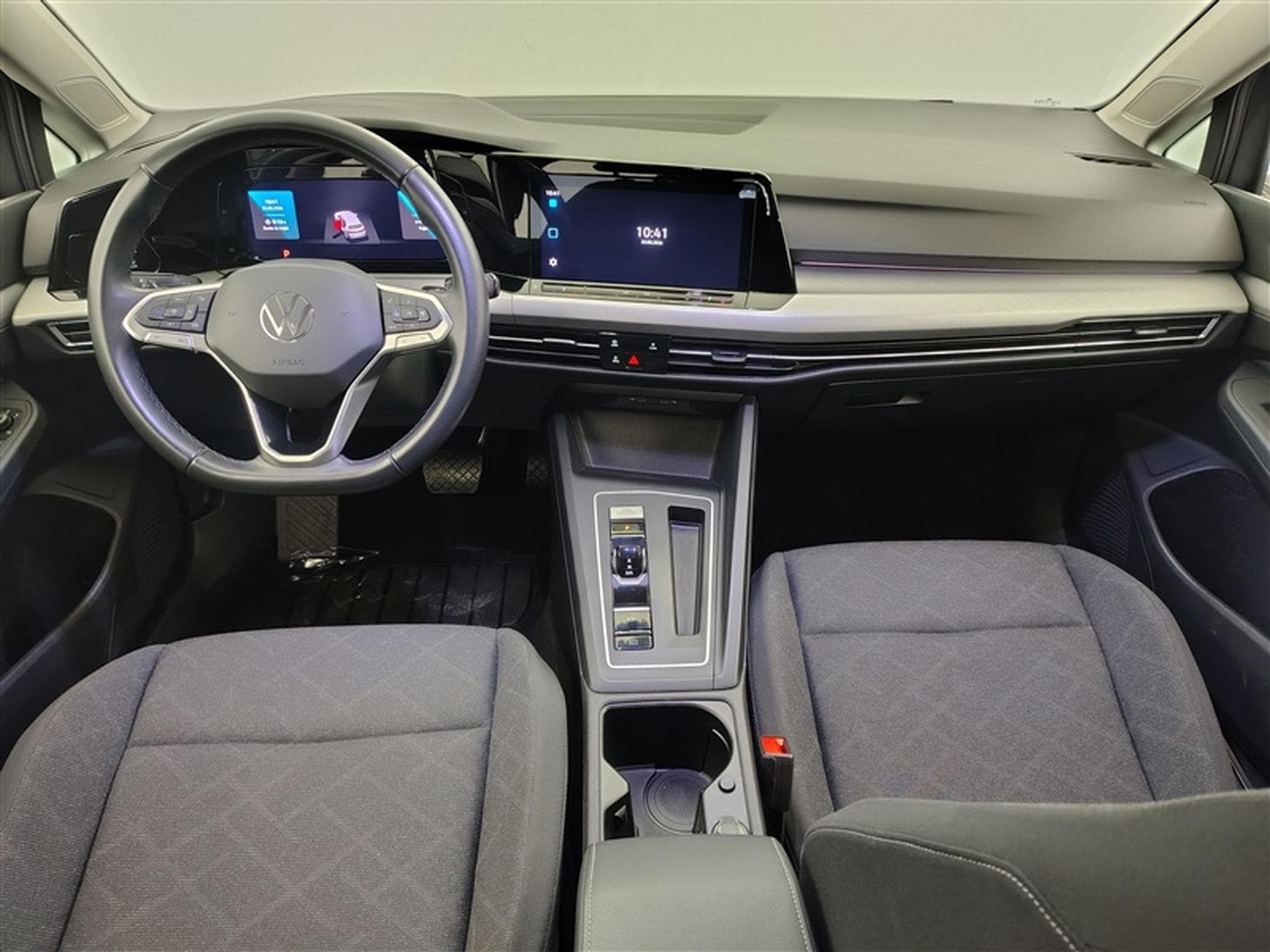 VW Golf 1.0 eTSI Life DSG NAVI / FULL LED / CARPLAY (2023) - Photo 8
