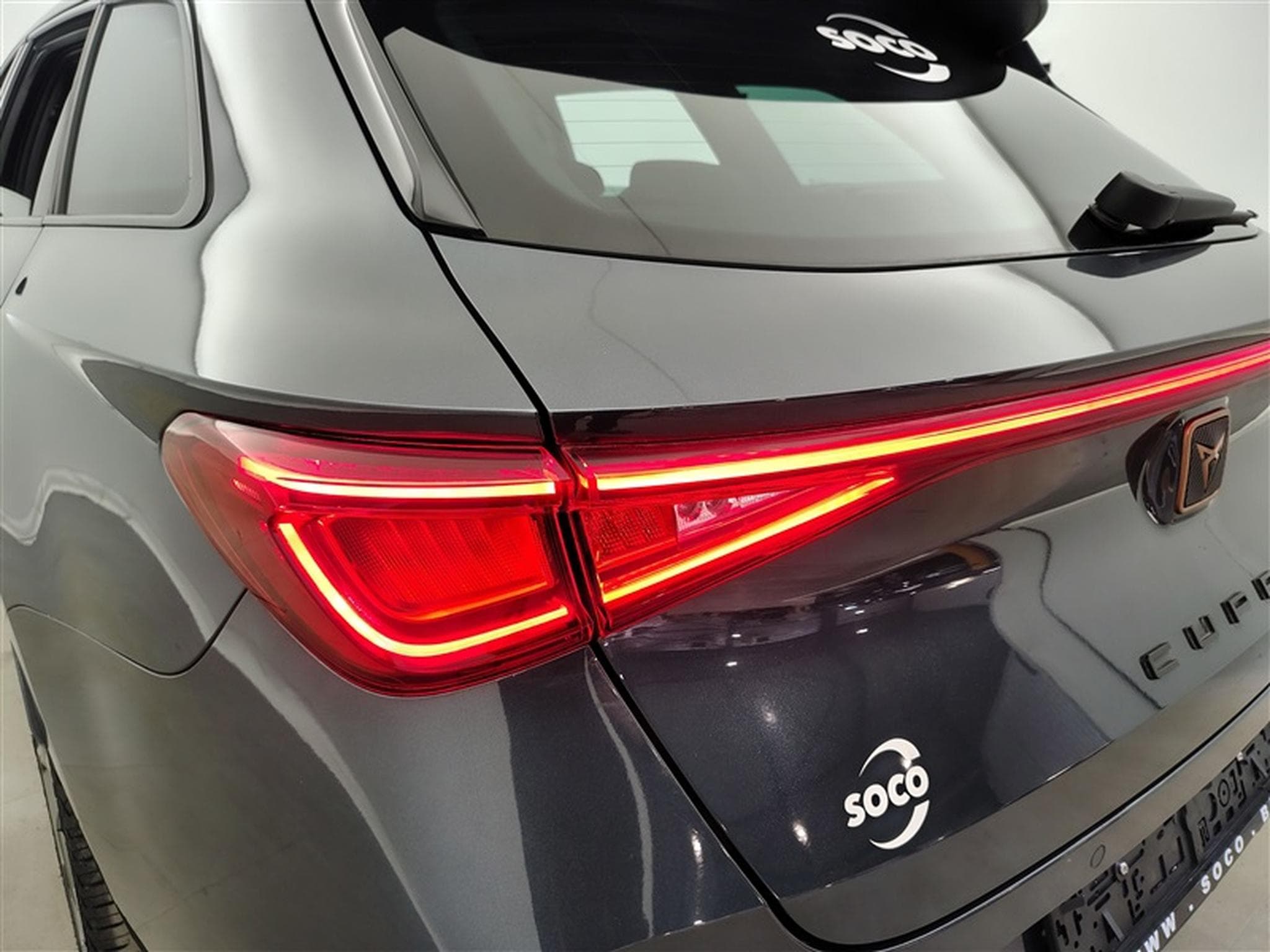 Cupra Leon Leon ST e-Hybrid 1.4 PHEV S-CUIR / NAVI / TO PANO / CAMERA (2023) - Photo 16