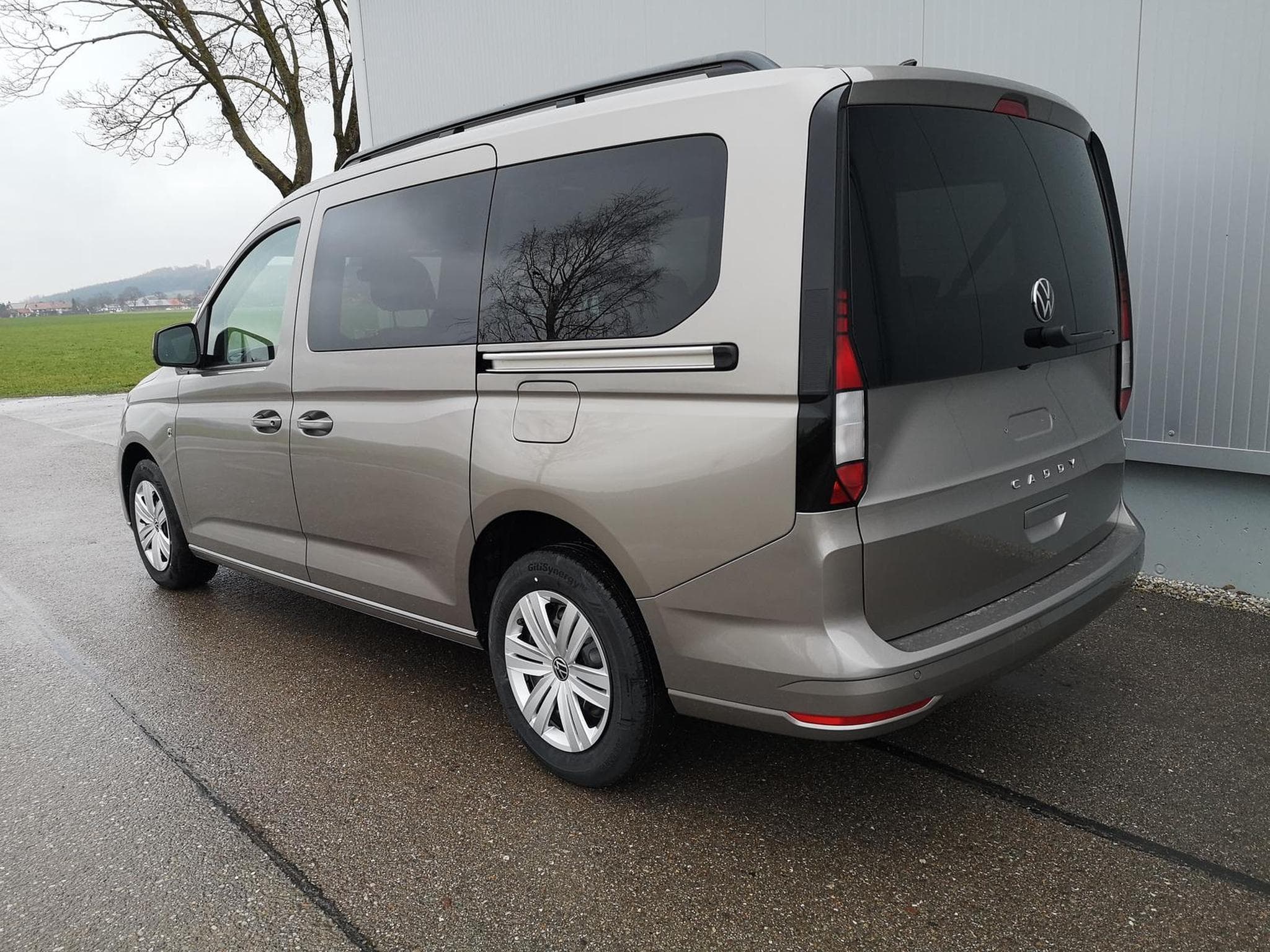 VW Caddy Basis (2026) - Foto 2