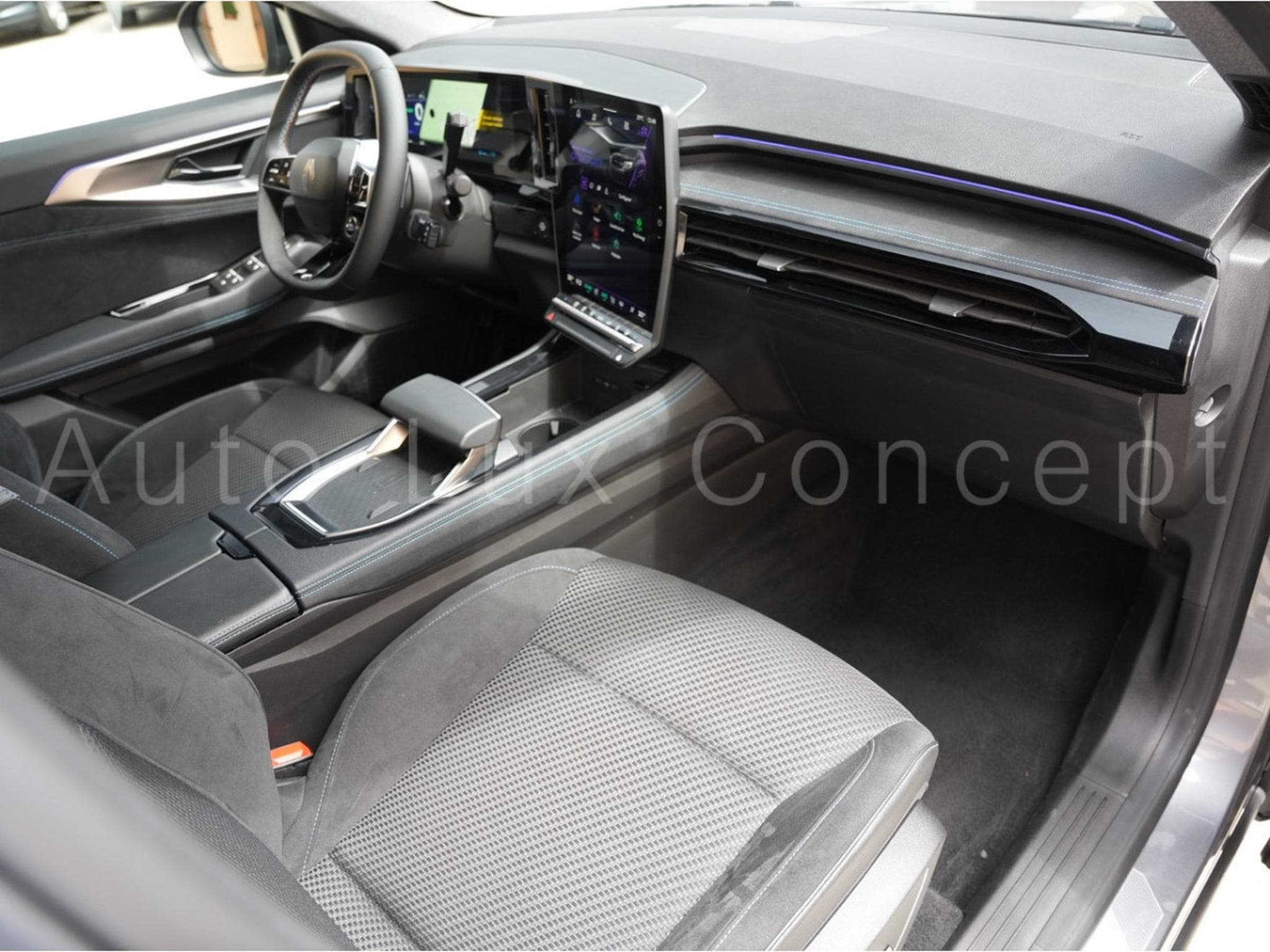 Renault Espace E-Tech Full Hybrid 200 Esprit Alpine 7 places (2025) - Photo 6