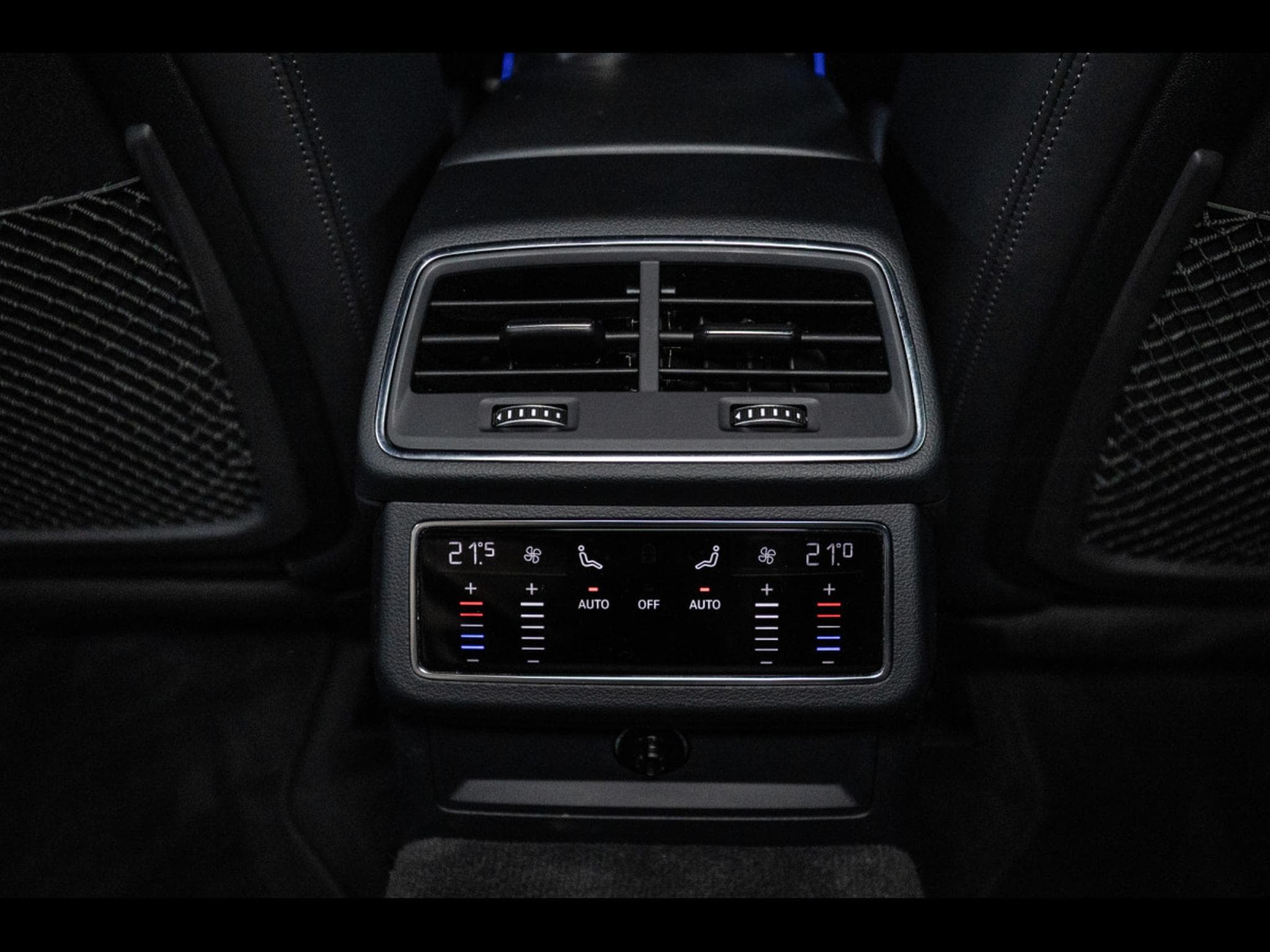 Audi RS6 AVANT 4.0 TFSI QUATTRO TIPTRONIC - RS DYNAMIC PACK (V/MAX 28 (2022) - Photo 17