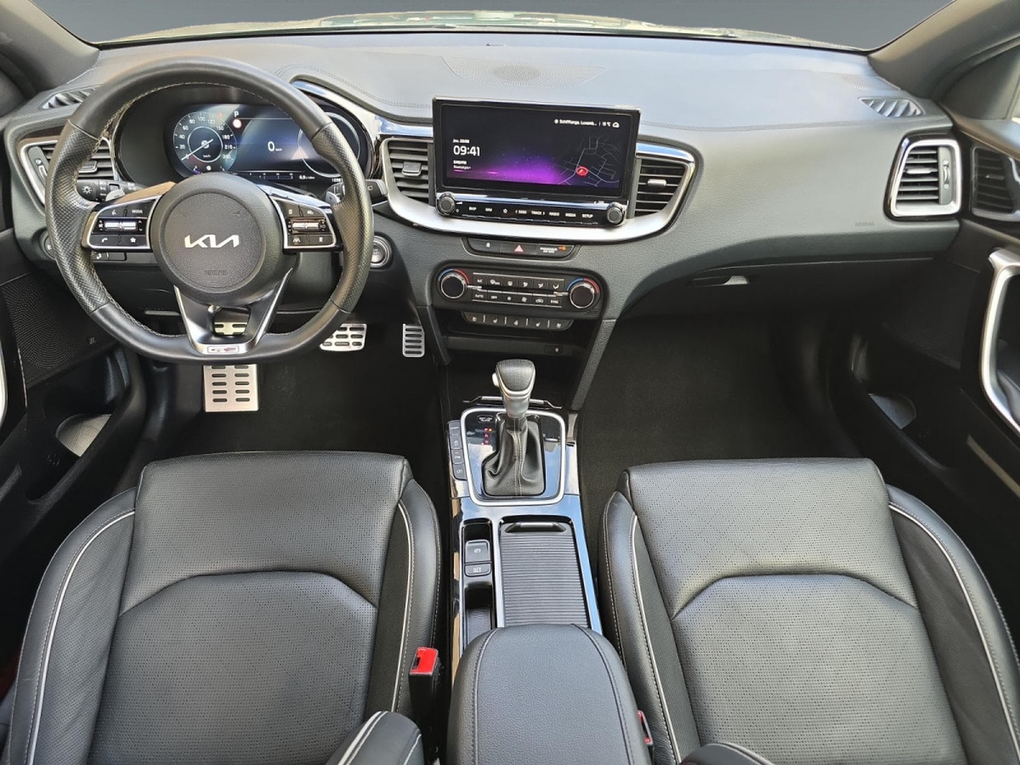 Kia Ceed GT Line 1.5T 160 DCT (2025) - Foto 10