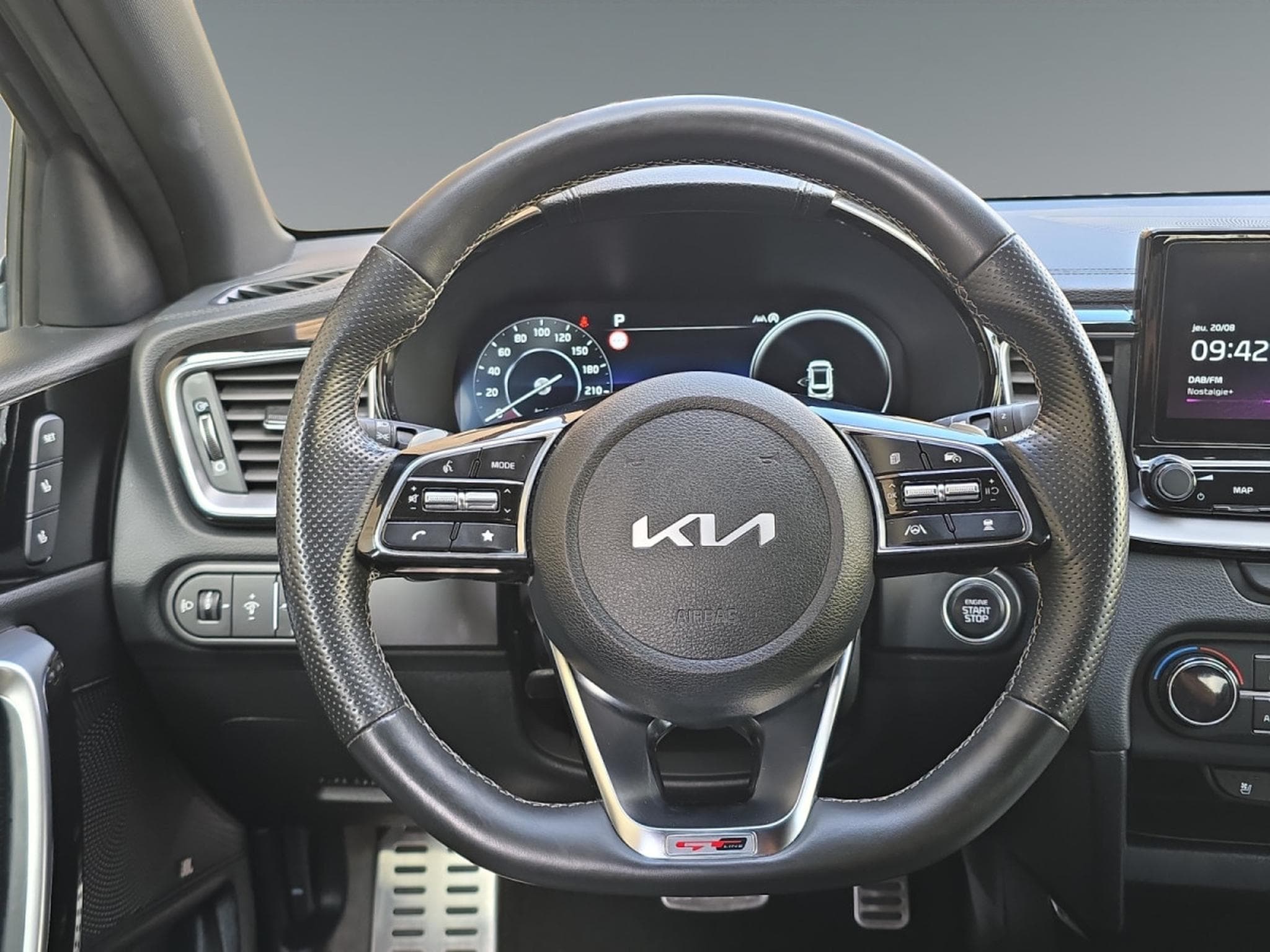 Kia Ceed GT Line 1.5T 160 DCT (2025) - Foto 9