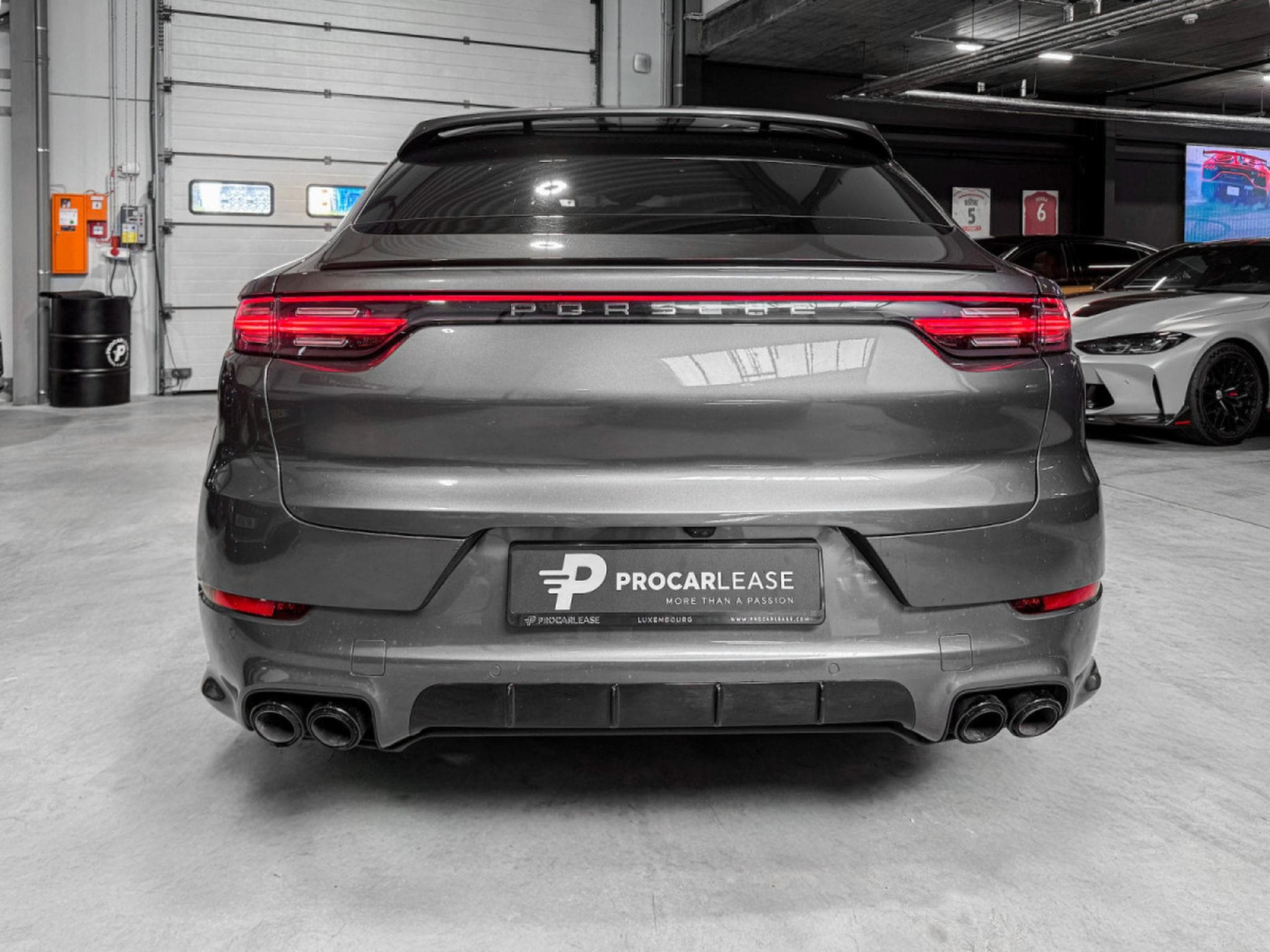 Porsche Cayenne Coupe E-Hybrid/Panorama/22 (2021) - Photo 13