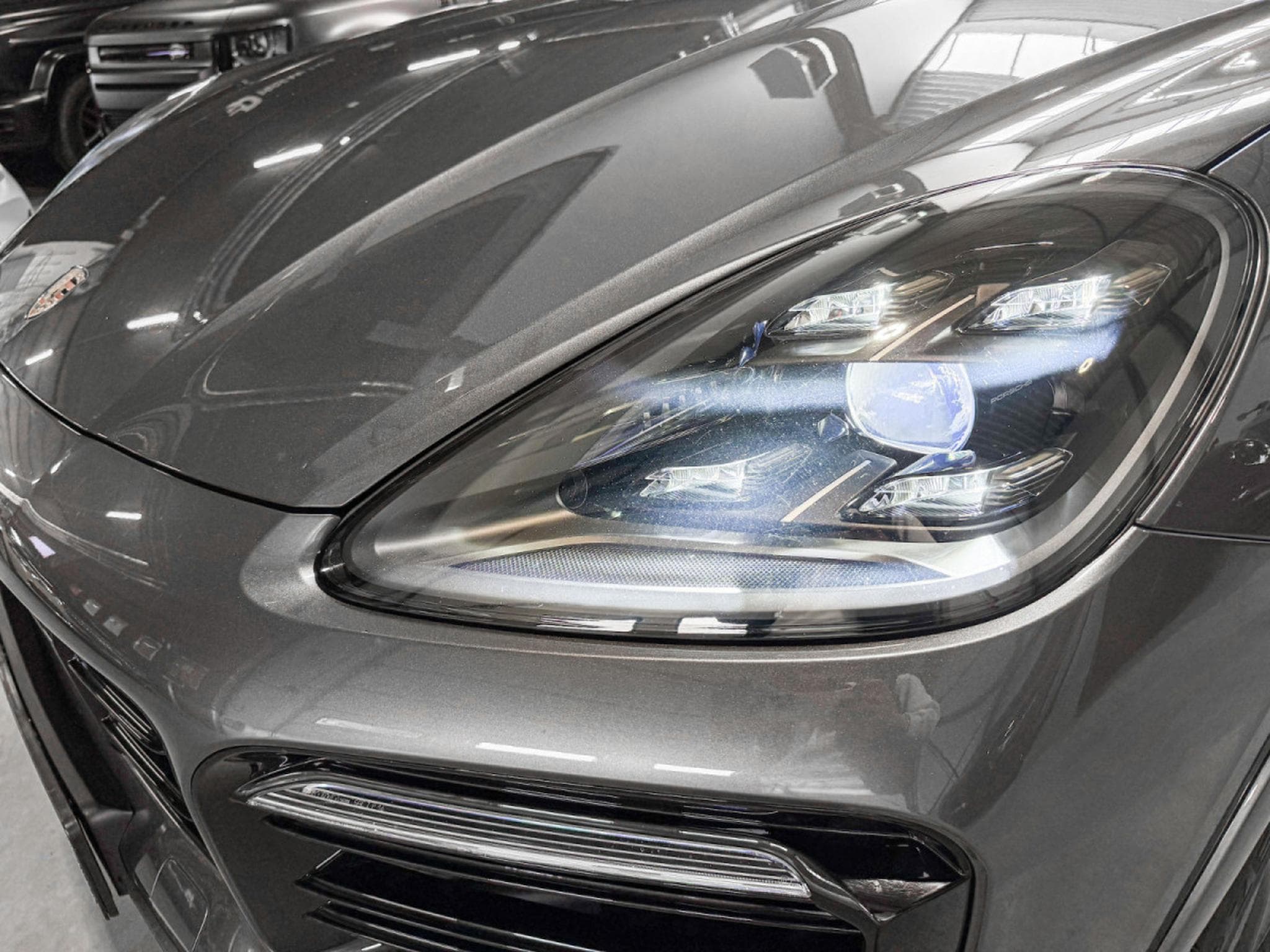 Porsche Cayenne Coupe E-Hybrid/Panorama/22 (2021) - Photo 16