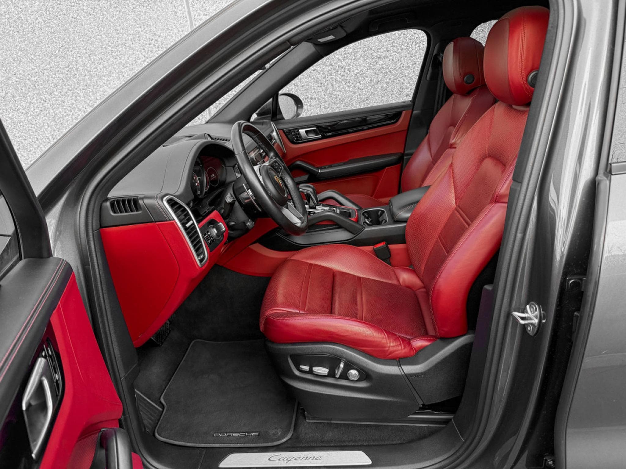 Porsche Cayenne Coupe E-Hybrid/Panorama/22 (2021) - Photo 6