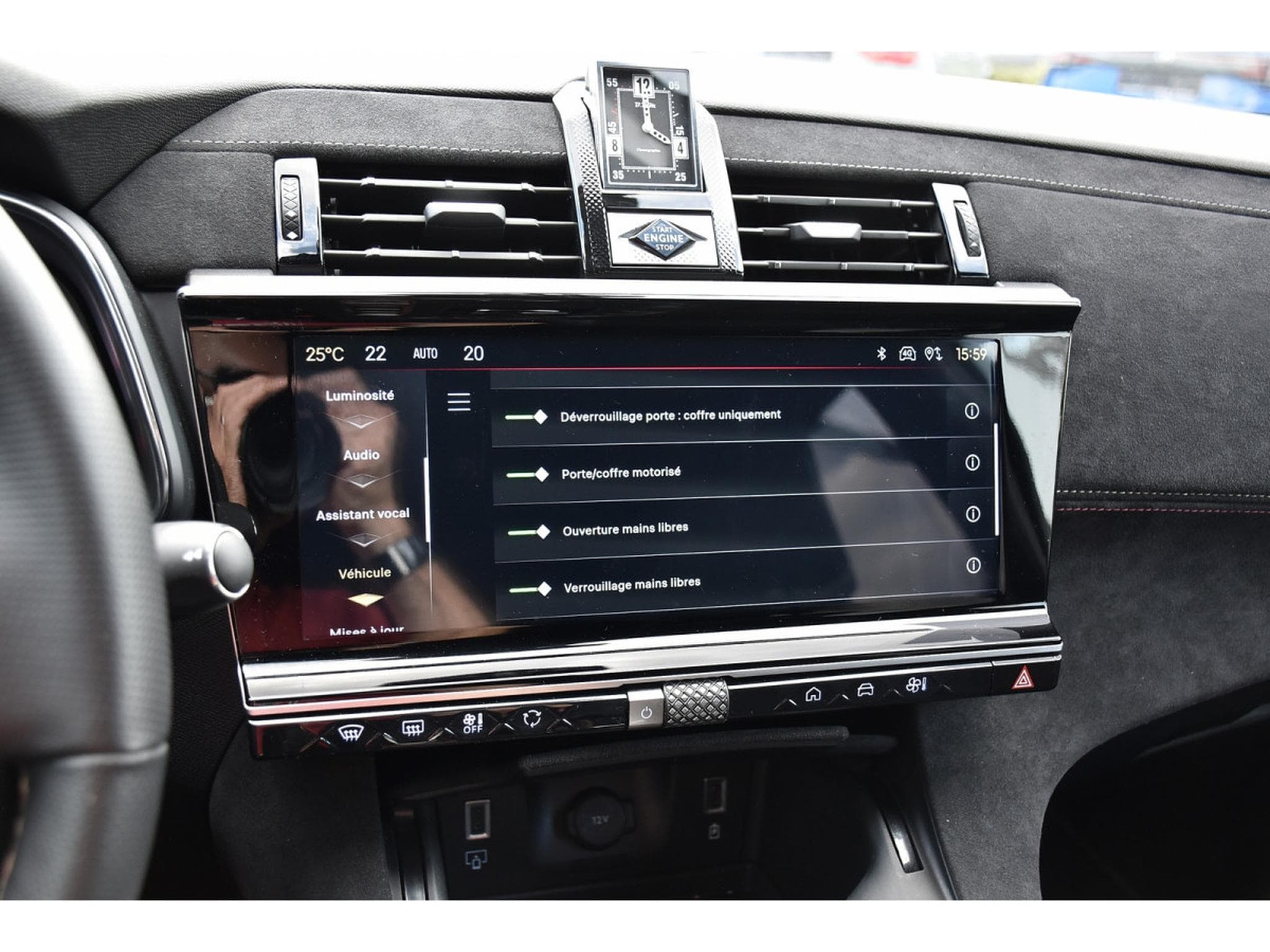 DS Automobiles DS7 1.5 HDI Performance Line EAT8 MEMO ACC SIDE CAM360 (2025) - Foto 15