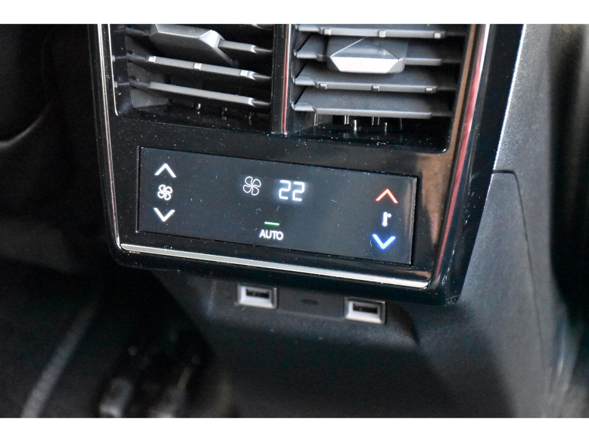 DS Automobiles DS7 1.5 HDI Performance Line EAT8 MEMO ACC SIDE CAM360 (2025) - Foto 22