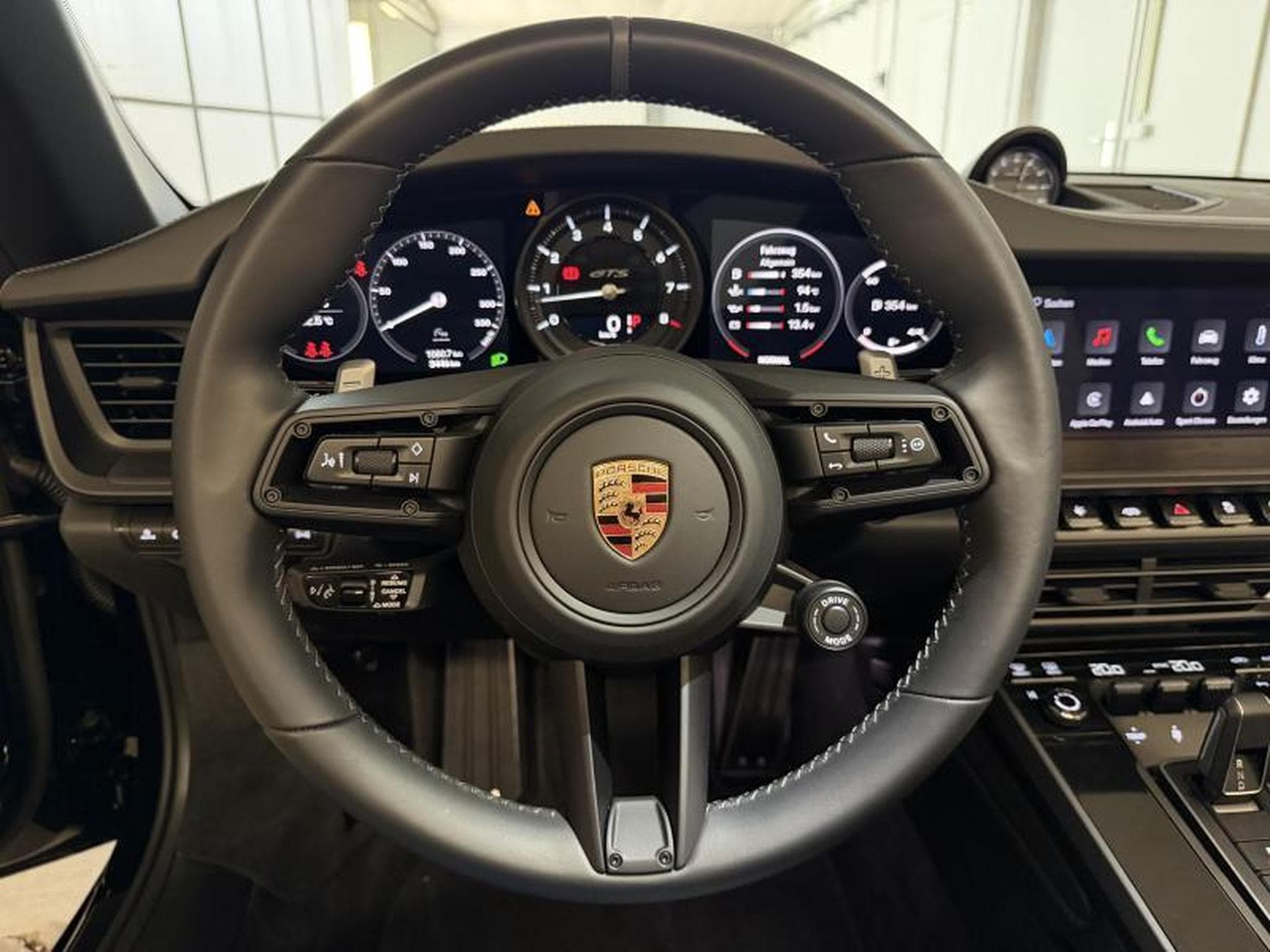 Porsche 911 911 Targa 4 GTS 50 Jahre 140/750 (2022) - Photo 17