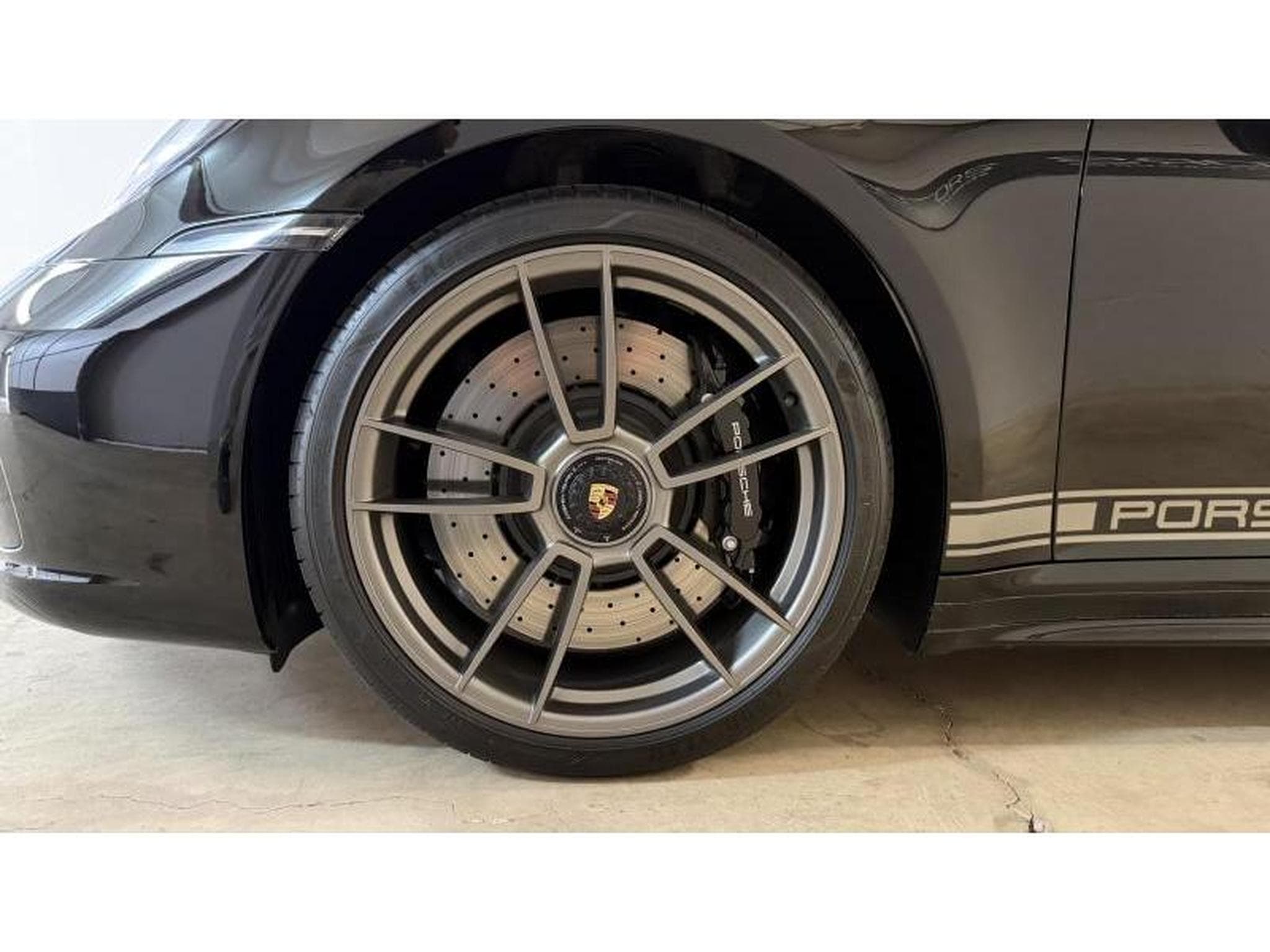Porsche 911 911 Targa 4 GTS 50 Jahre 140/750 (2022) - Photo 5