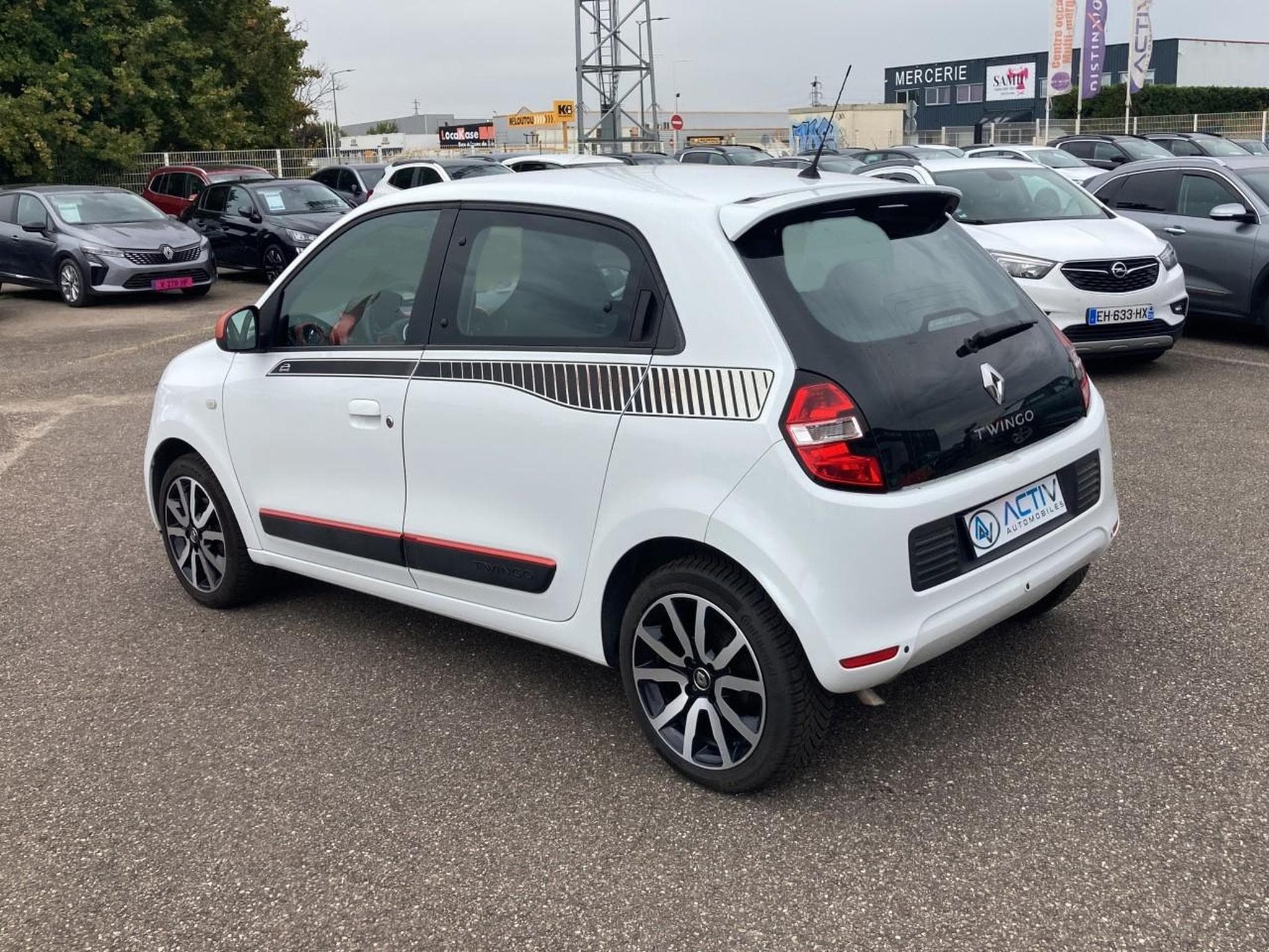 Renault Twingo 1.0 SCE 70 INTENS (2015) - Photo 7