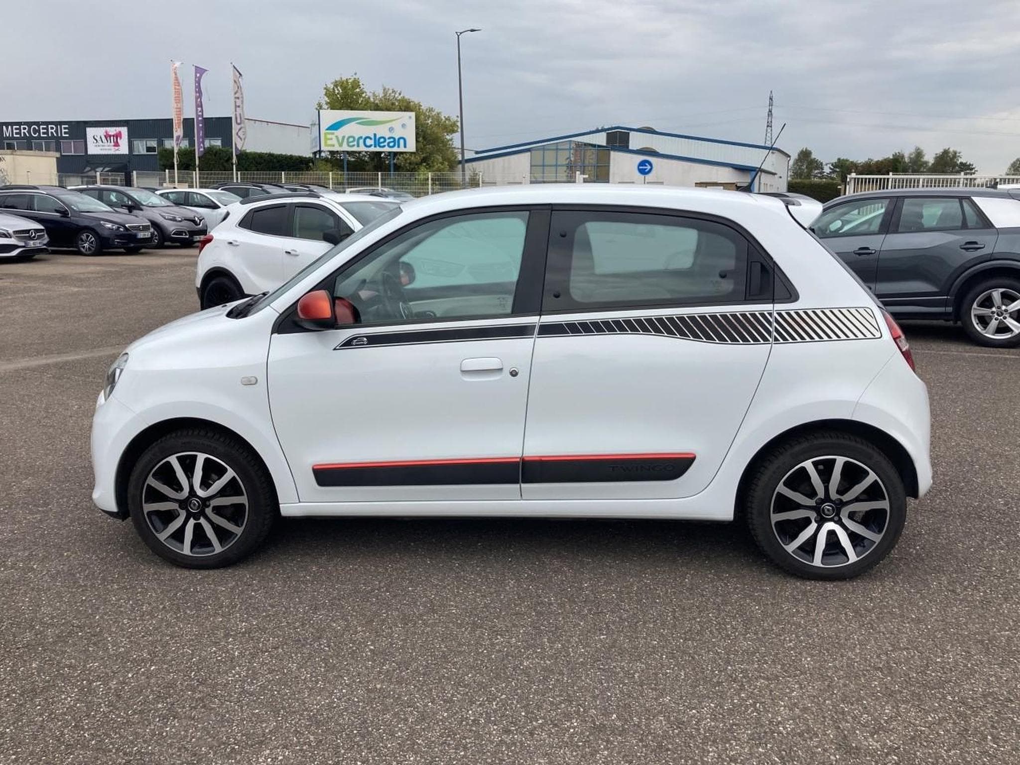Renault Twingo 1.0 SCE 70 INTENS (2015) - Photo 8