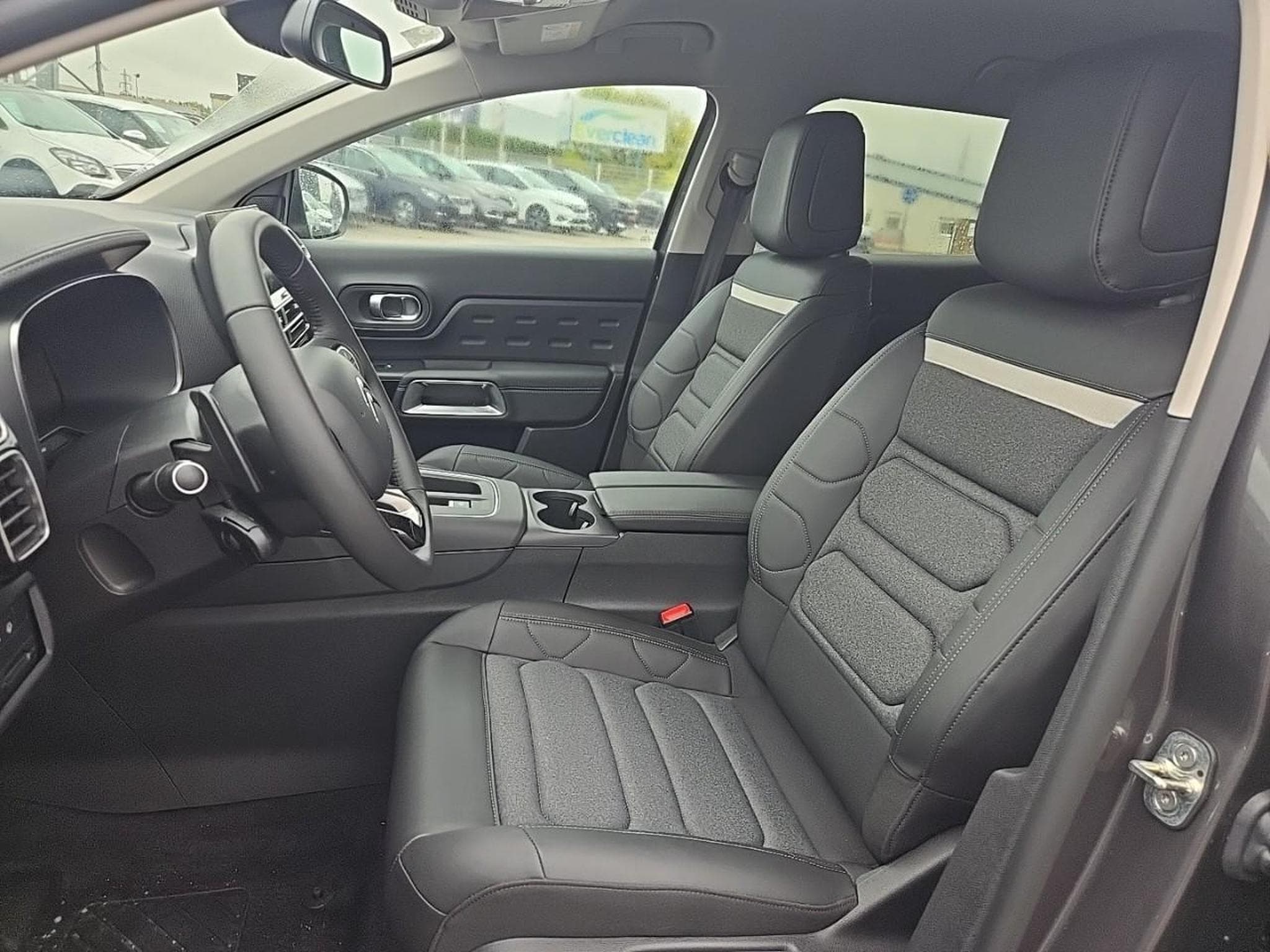 Citroen C5 AIRCROSS 1.5 BLUEHDI 130 MAX BOITE AUTOMATIQUE (2025) - Photo 15
