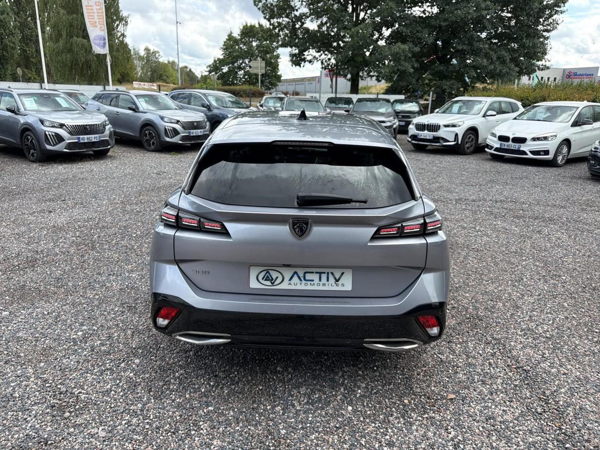 Peugeot 308 1.5 BLUEHDI 130 ALLURE EAT8 (2025) - Photo 6