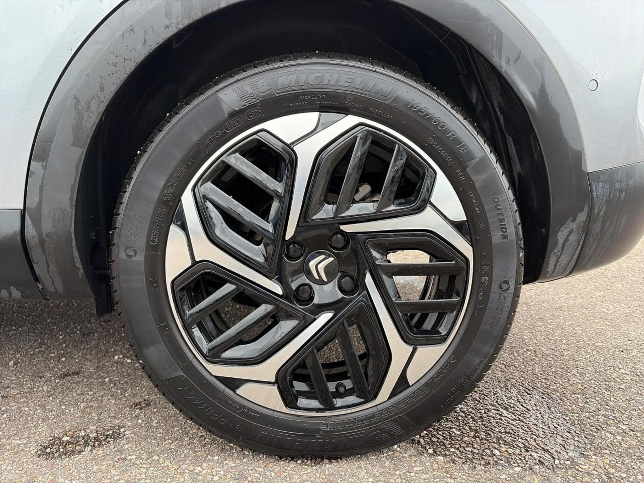 Citroen C4 1.5 BLUEHDI 130 MAX AUTOMATIQUE (2024) - Photo 9