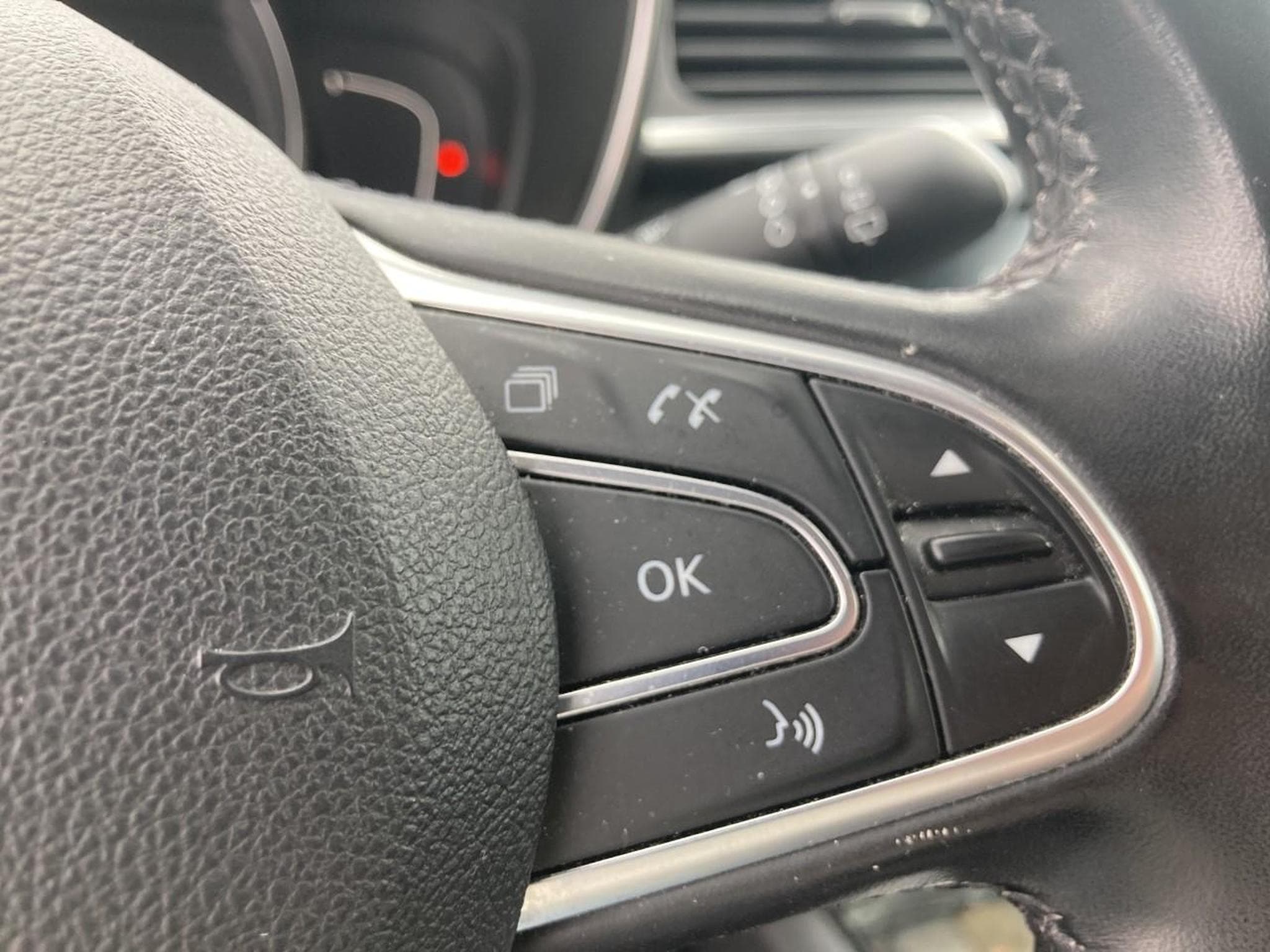 Renault KADJAR 1.3 TCE 160 INTENS EDC (2021) - Photo 16