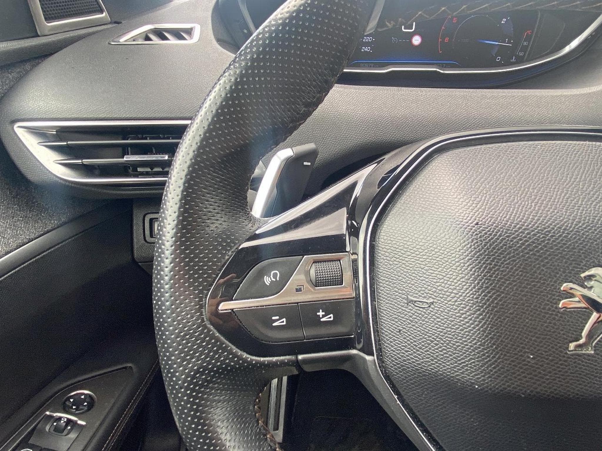 Peugeot 5008 1.6 BLUEHDI 120 GT LINE EAT6 (2018) - Photo 10