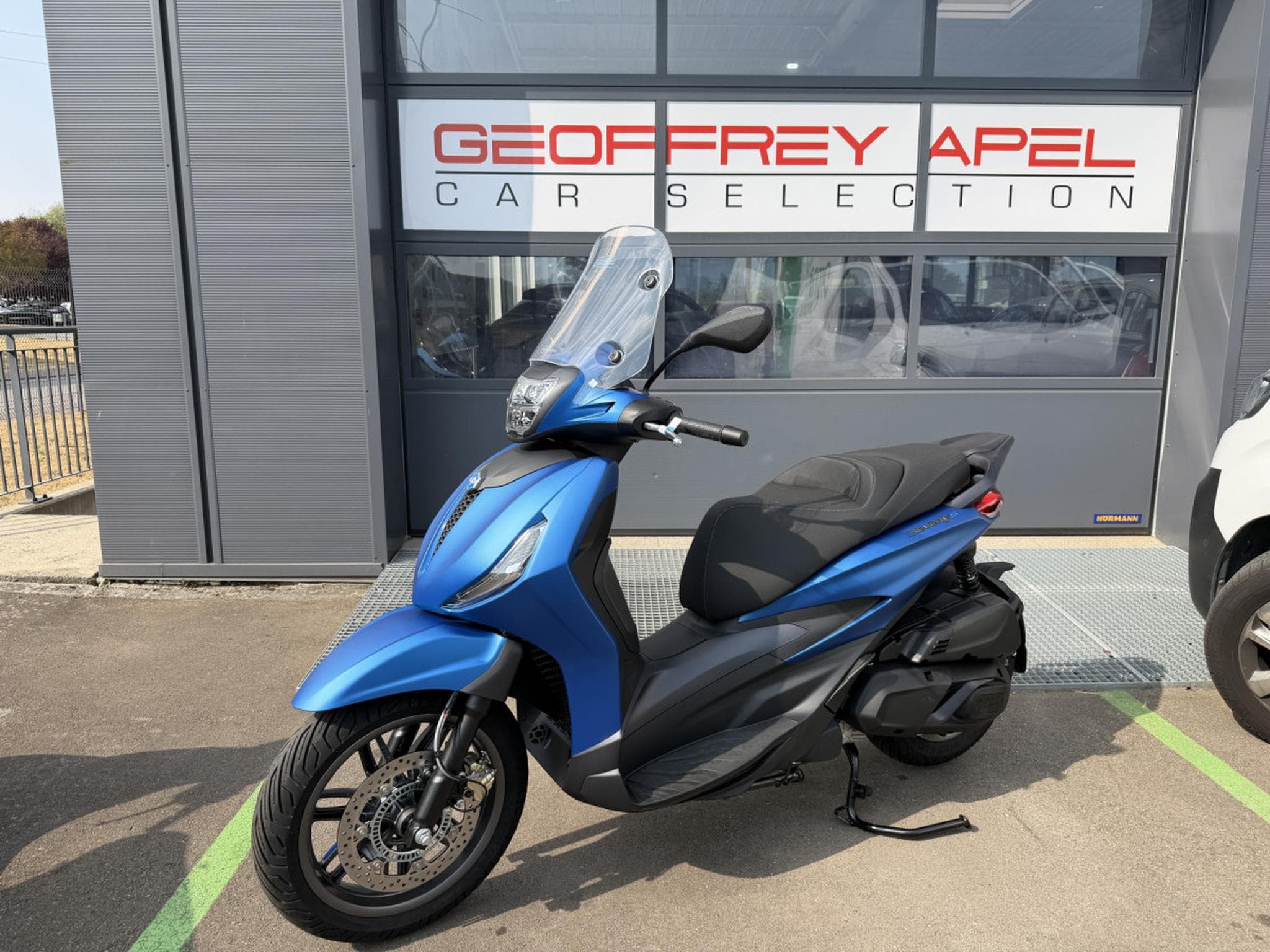 Piaggio Beverly S (2026) - Photo 1