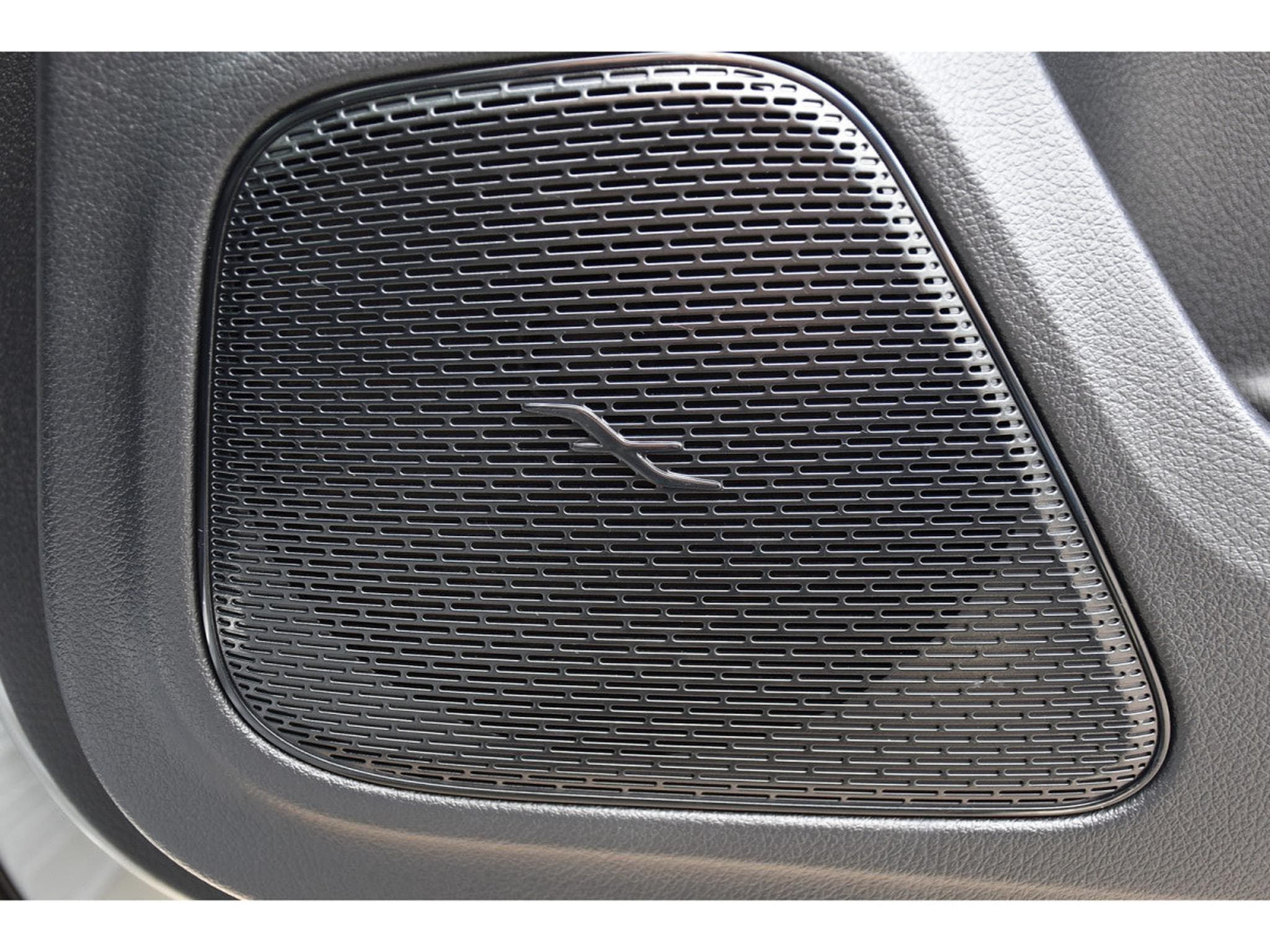 Mercedes A 200 AMG Line 7G-Tronic PANO ACC NIGHT SIDE CAM KEYLESS 1° MAIN (2026) - Photo 23