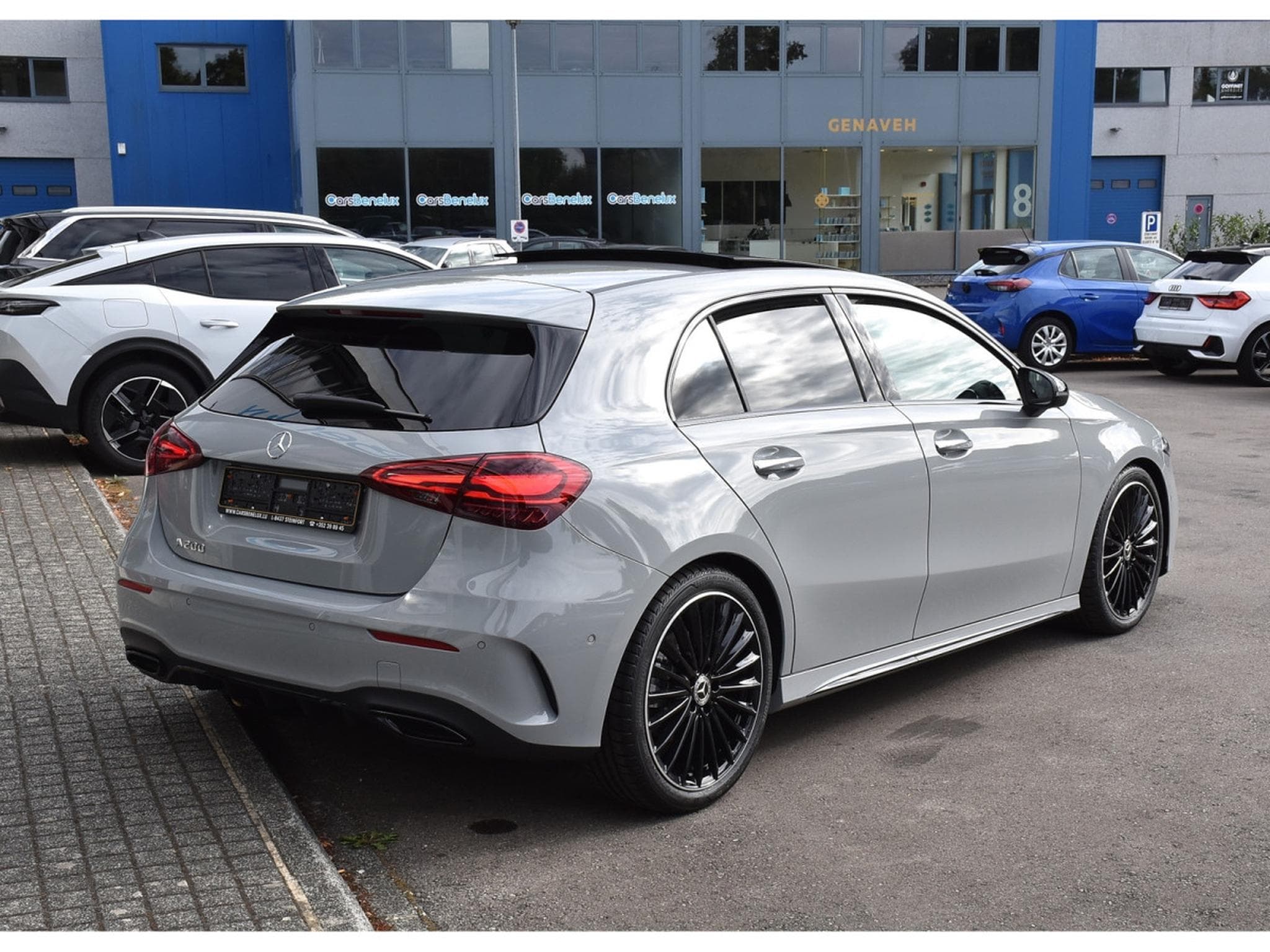 Mercedes A 200 AMG Line 7G-Tronic PANO ACC NIGHT SIDE CAM KEYLESS 1° MAIN (2026) - Photo 4